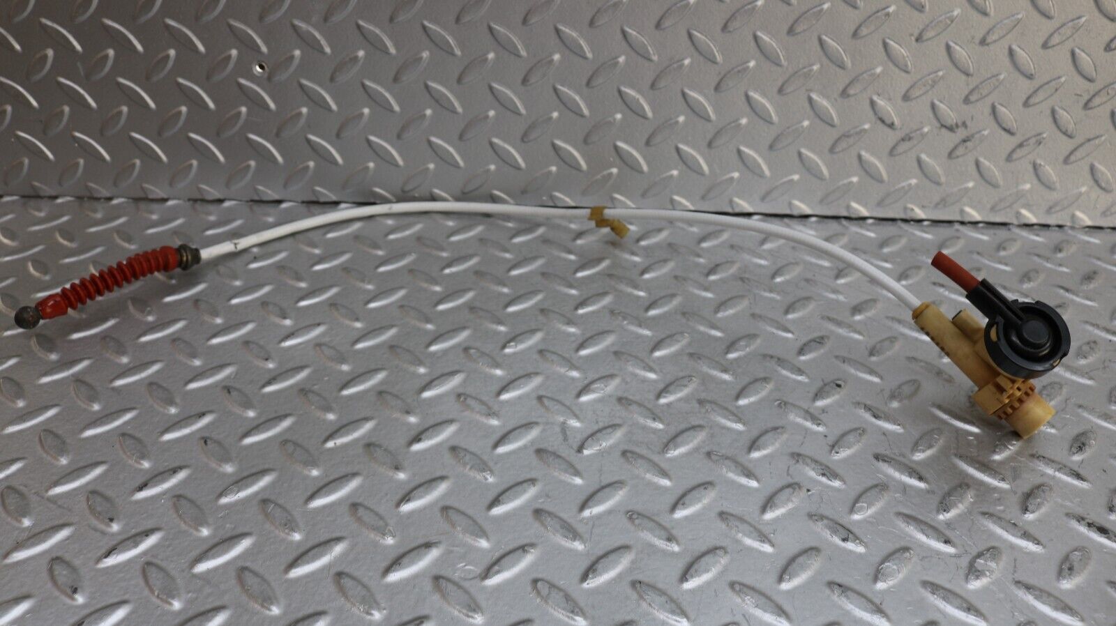 37184 Mercedes-Benz C126 420SEC Coupe Automatic Gearbox Kickdown Cable