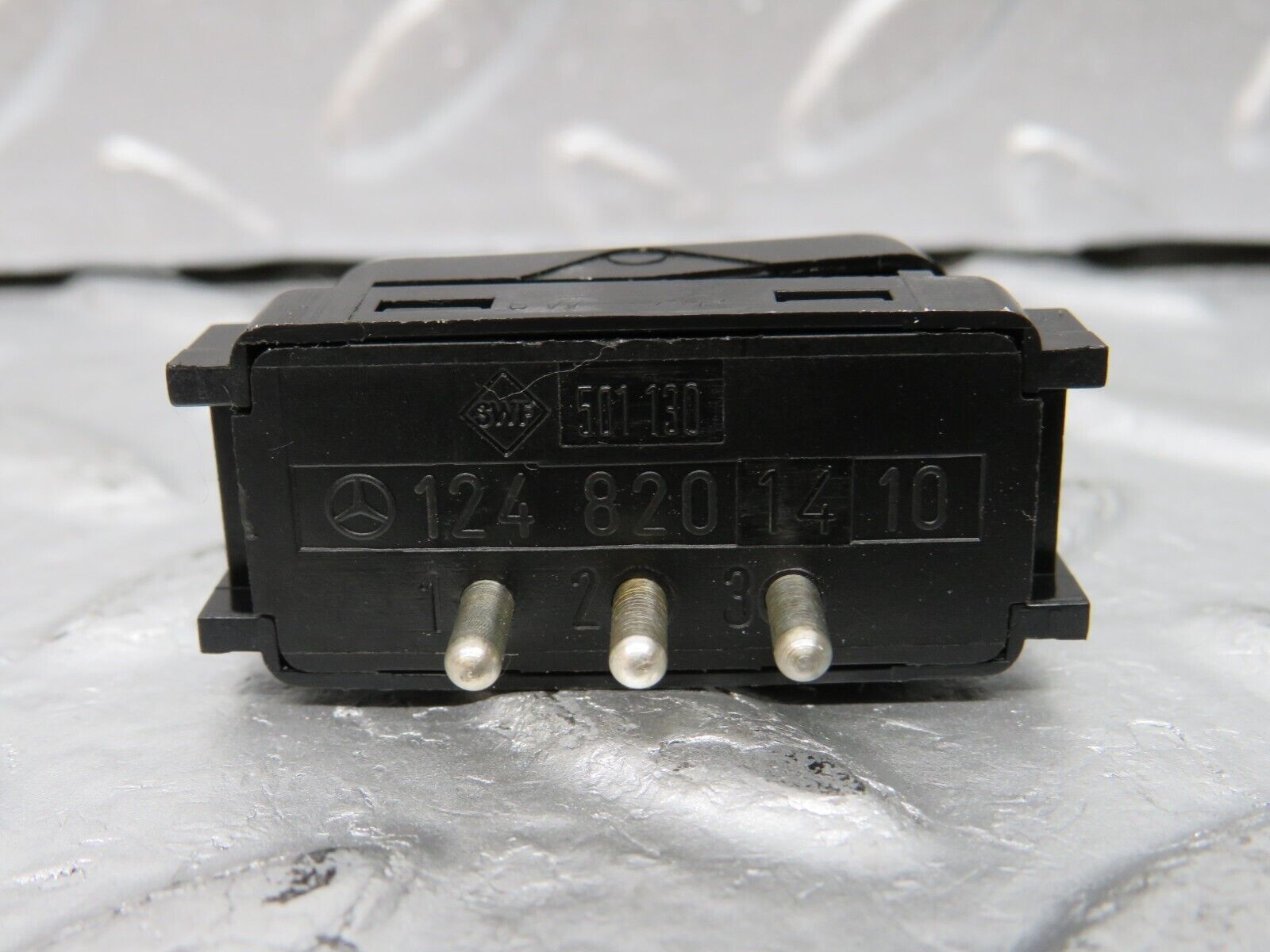 29527 Mercedes-Benz W124 230E Rear Interior Light Switch 1248201410
