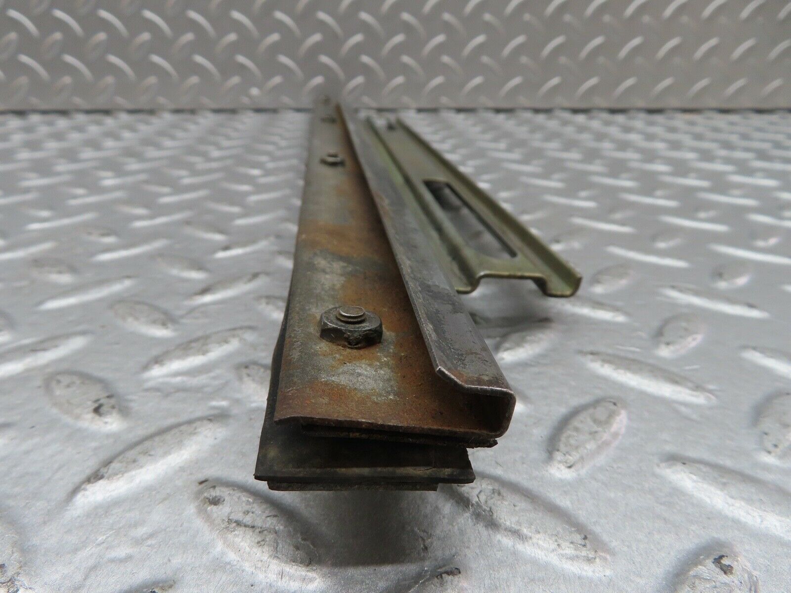 18360 Mercedes-Benz W111 220SE Coupe Right Door Window Bottom Rail