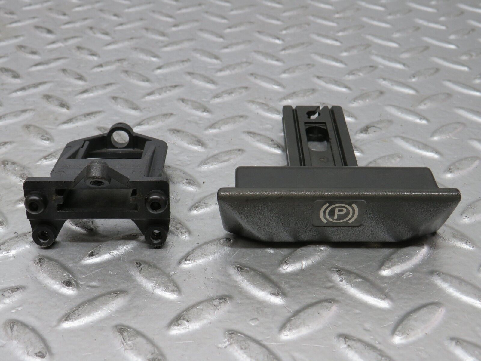 27575 Mercedes-Benz S124 300TE Wagon Parking Brake Release Handle 1244270320