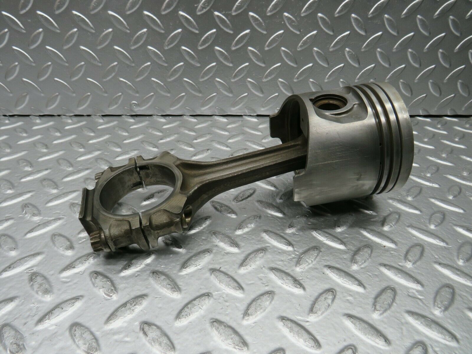 22799 Mercedes-Benz C107 450SLC Coupe Piston With Connecting Rod 92.48 mm