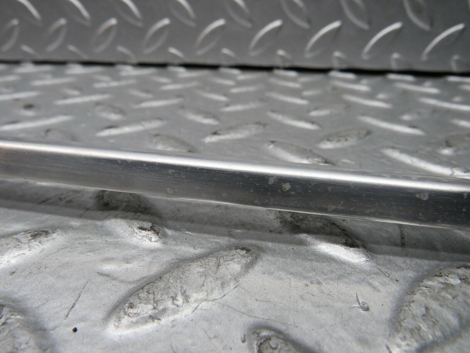 21763 Mercedes-Benz W126 300SE Sun Roof Chrome Trim