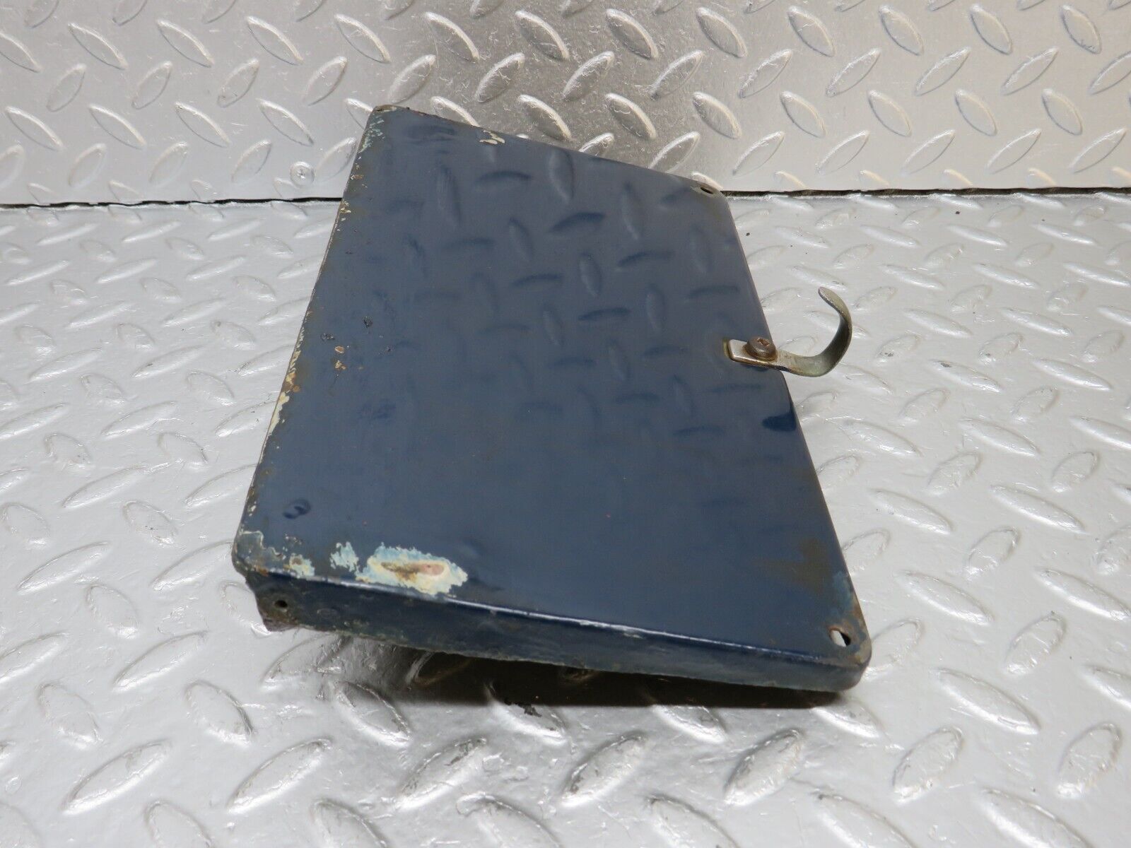 40350 Mercedes-Benz W110 230 Fuel Tank Flap Cap 0005848139