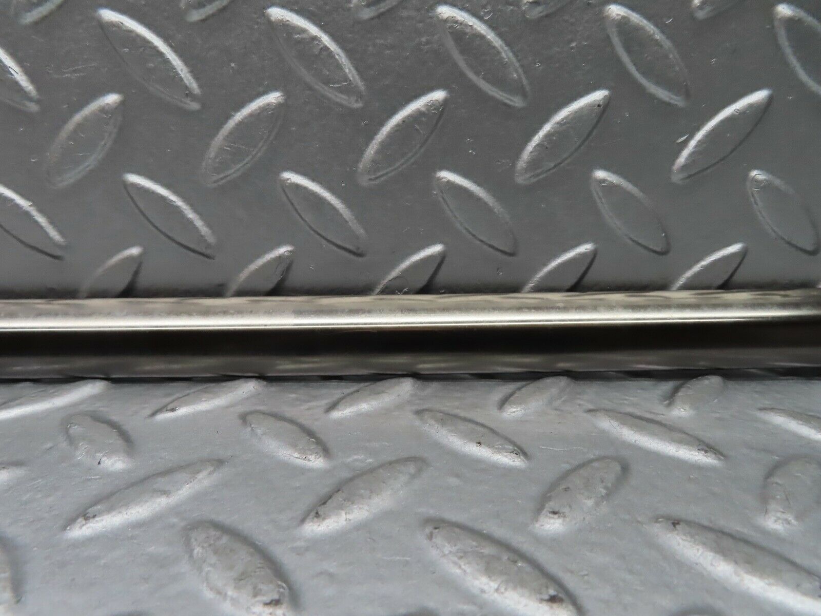 20162 Mercedes-Benz R129 300SL Coupe Left Door Chrome Moulding Trim