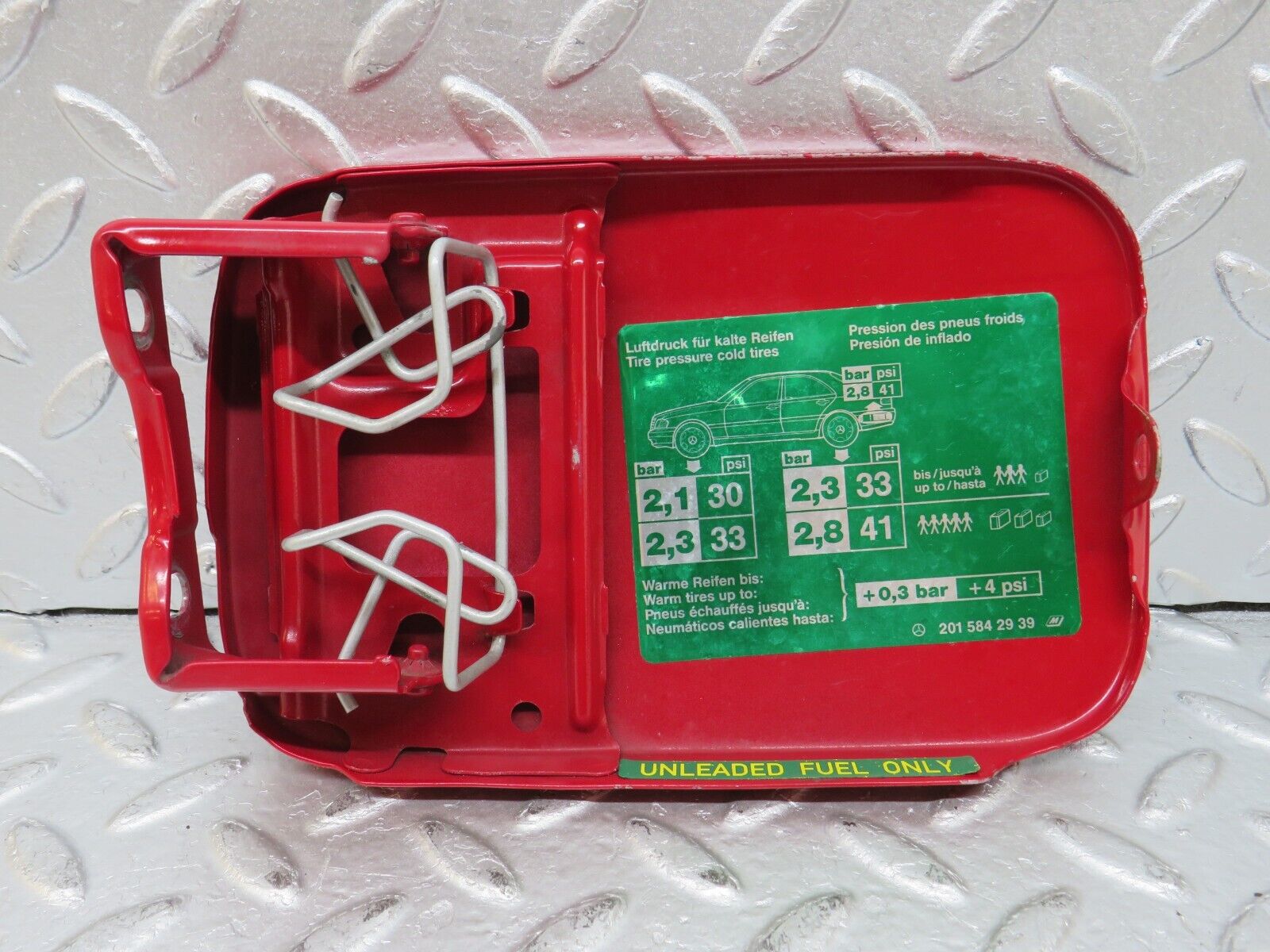 33272 Mercedes-Benz W202 C180 Fuel Tank Flap Cap 2015842939