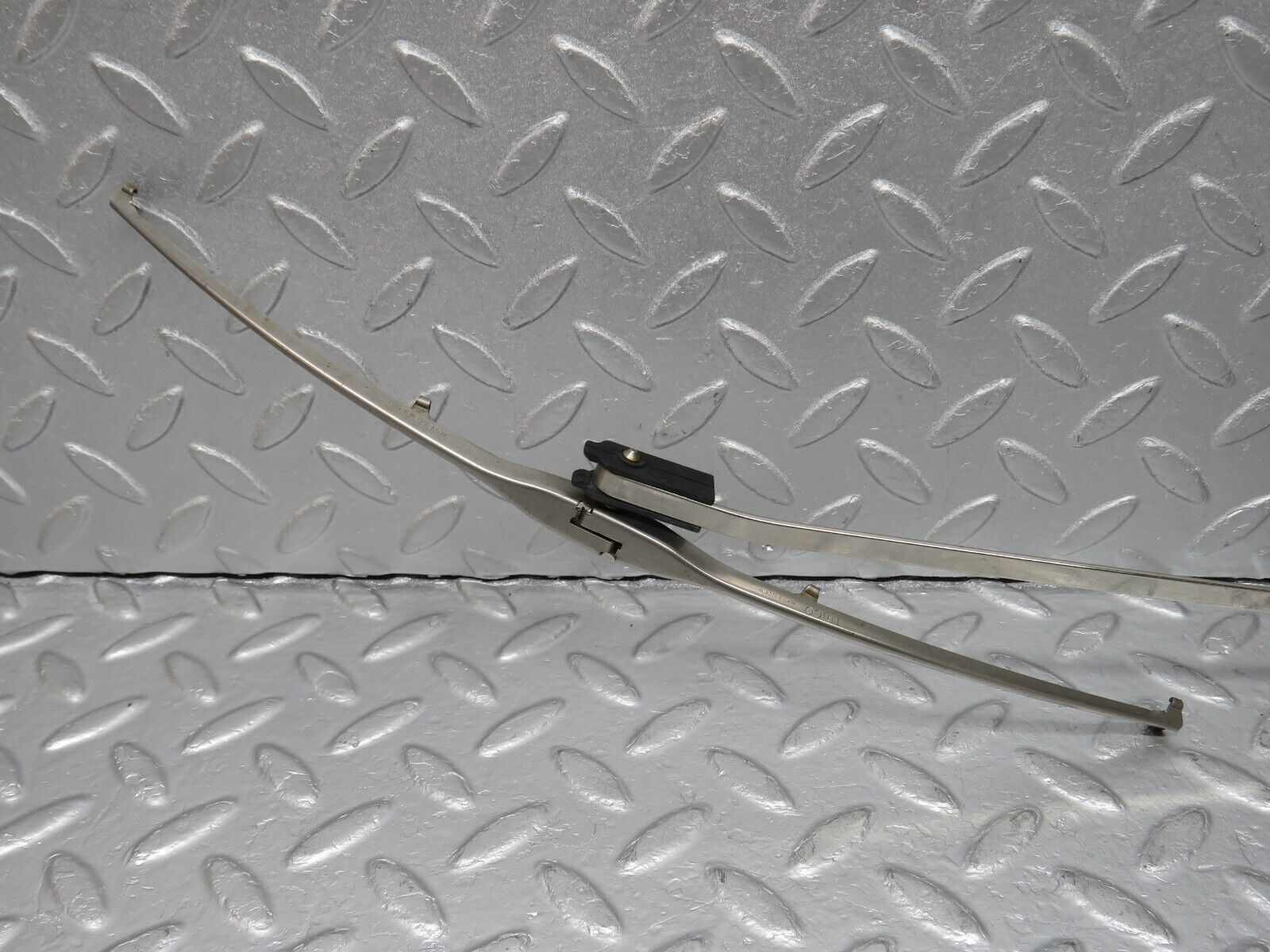 40372 Mercedes-Benz W110 230 Windscreen Wiper Arm Right Side