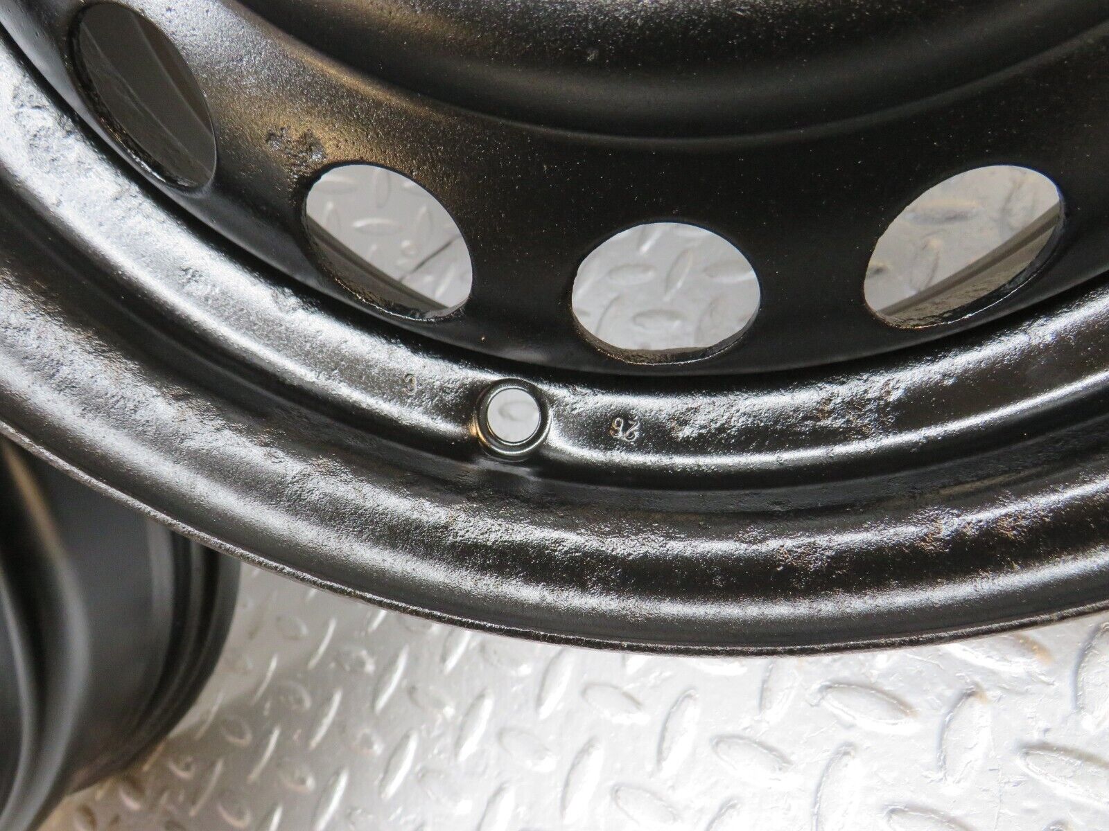 39528 Mercedes-Benz Steel Wheel Set 6Jx15H2 ET49 1244000602