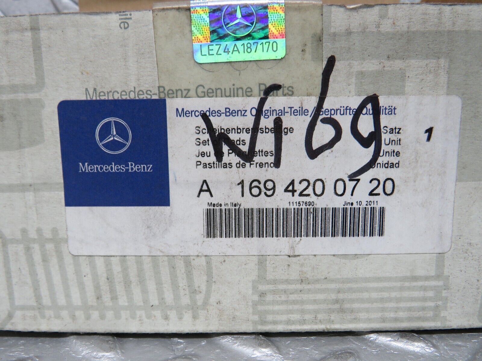 38207 Mercedes-Benz W169 Genuine Front Brake Pads New 1694200720