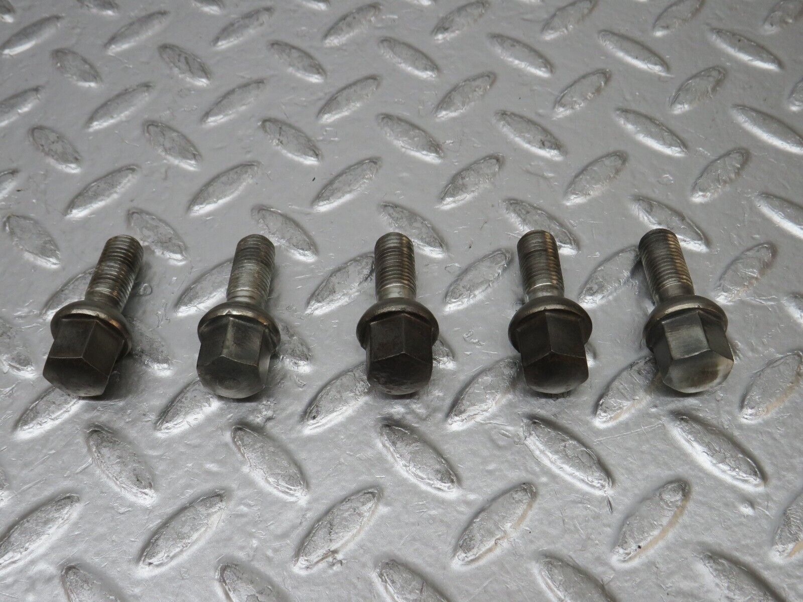 32232 Mercedes-Benz 5x Alloy Wheel Lug Bolt M12x1.5