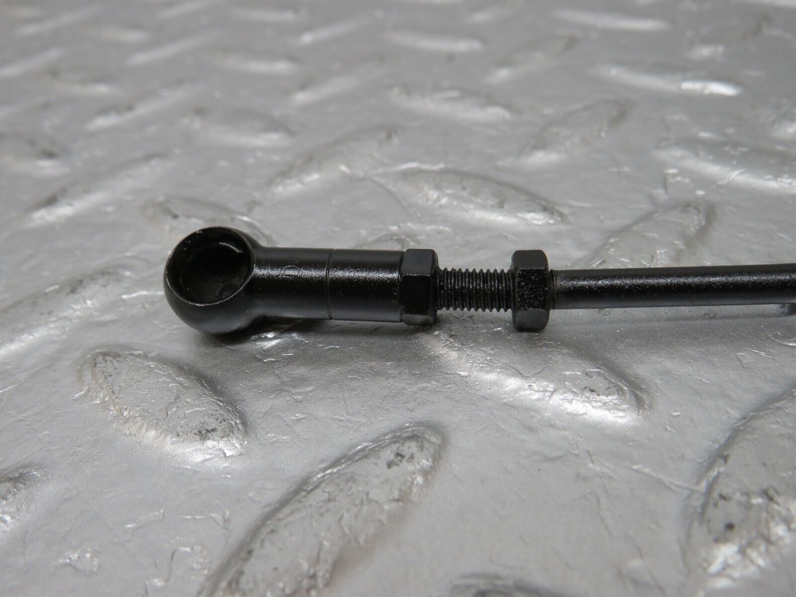 34601 Mercedes-Benz C126 380SEC Coupe Throttle Linkage