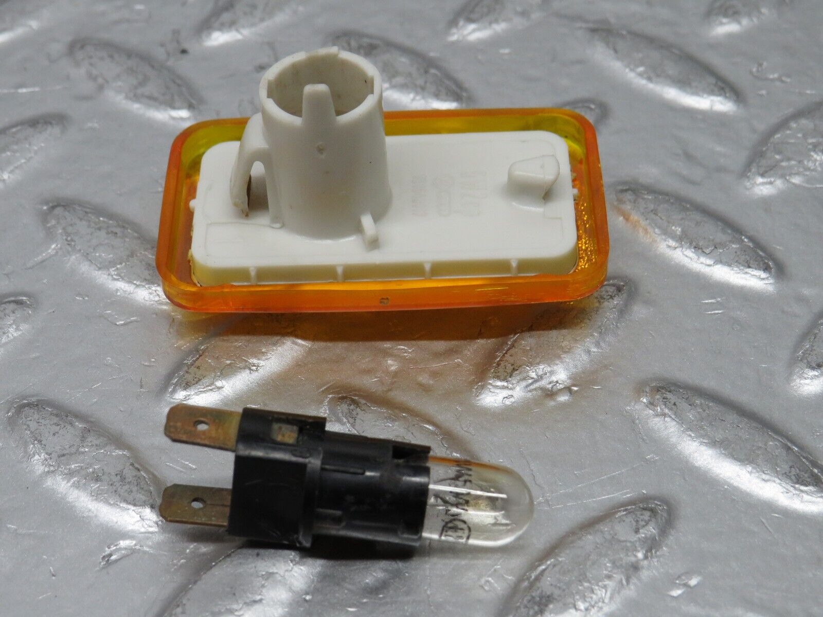 29978 Porsche 924 Wing Indicator Hella 161949117