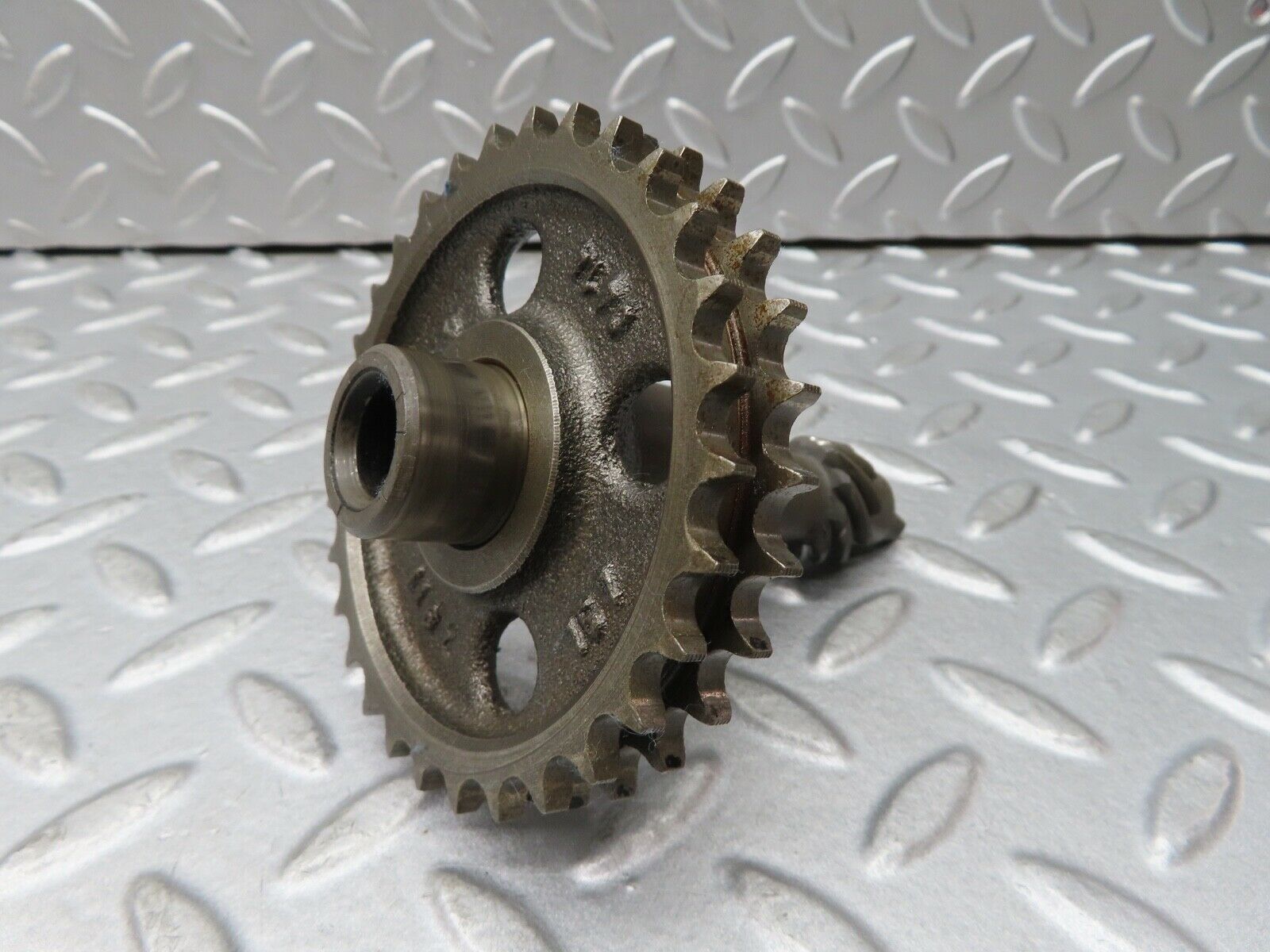 17730 Mercedes-Benz W116 450SEL Camshaft Intermediate Timing Gear