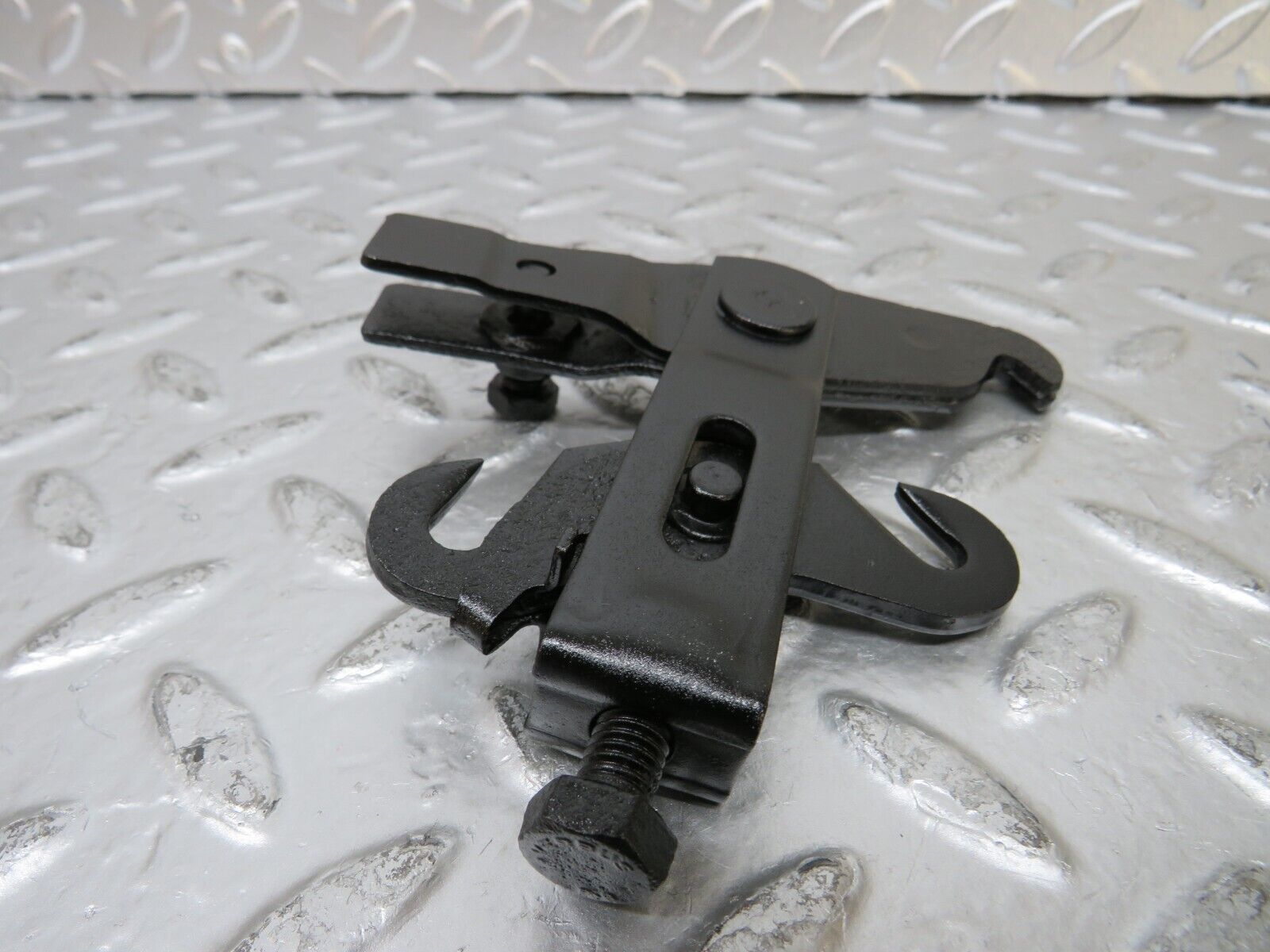 25284 Mercedes-Benz W201 190D Handbrake Adjusting Handbrake Regulator