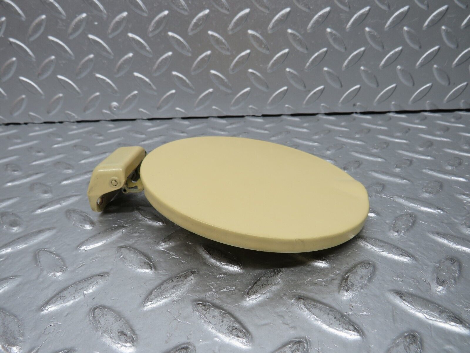 30066 Porsche 924 Fuel Tank Flap Cap 477853195