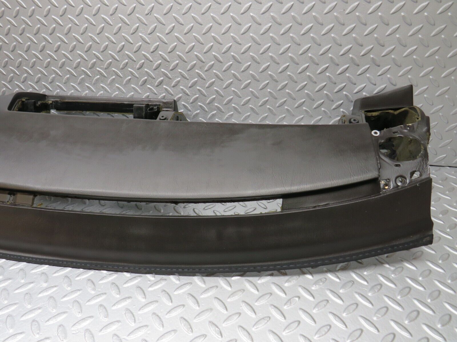 38610 Mercedes-Benz R129 280SL Coupe Dashboard Black