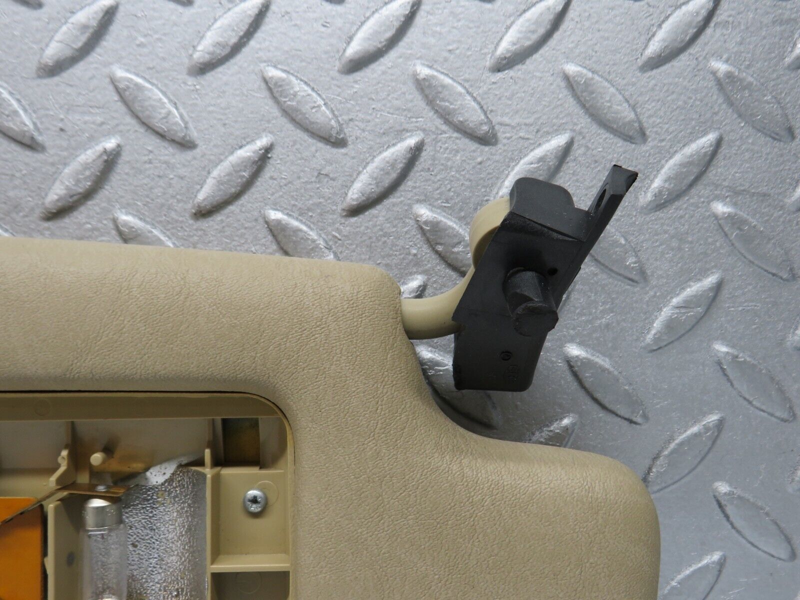 38469 Mercedes-Benz R129 280SL Coupe Sun Visor Right Side Beige