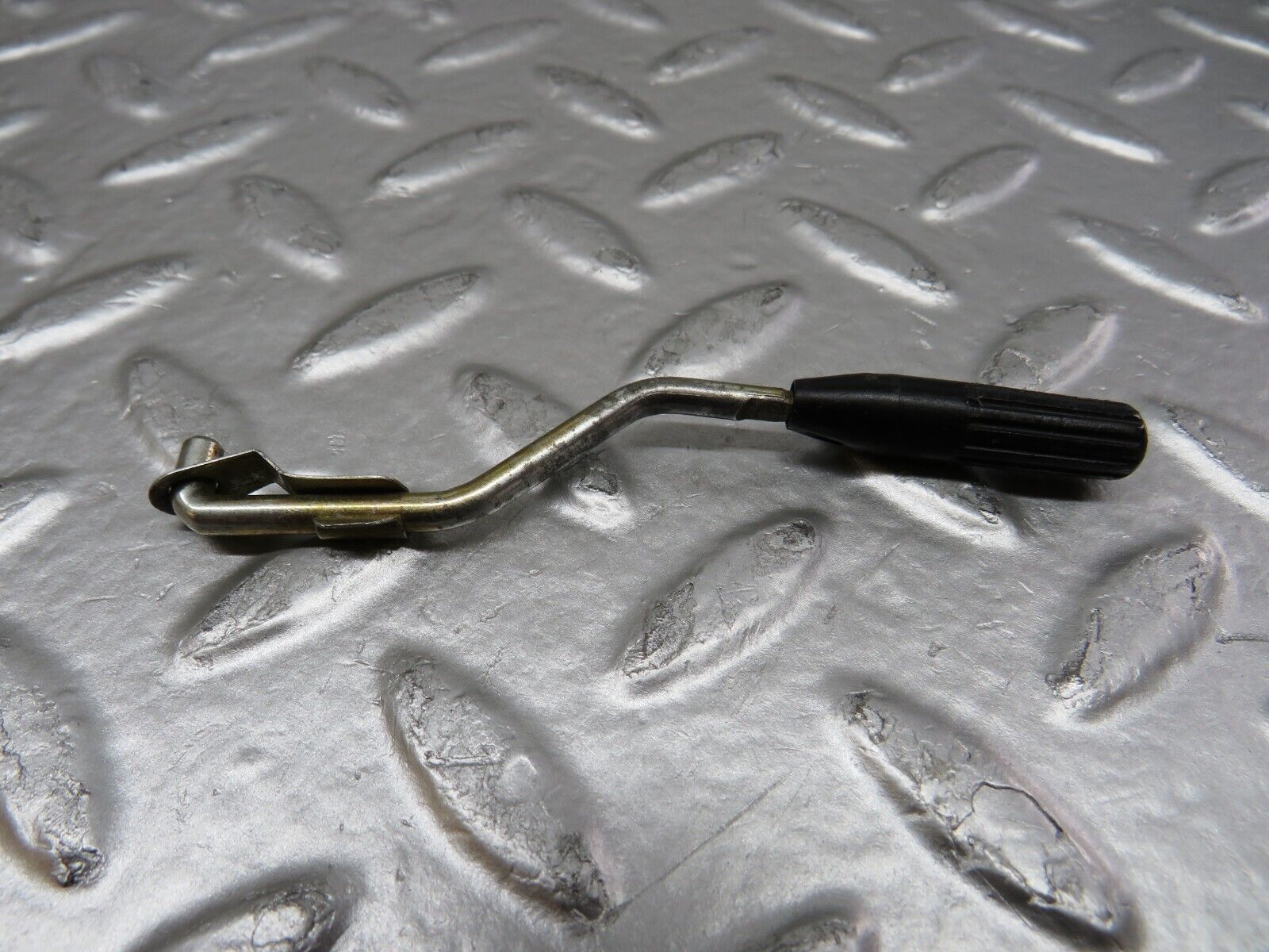 25557 Mercedes-Benz W123 200 Door Lock Knob Set