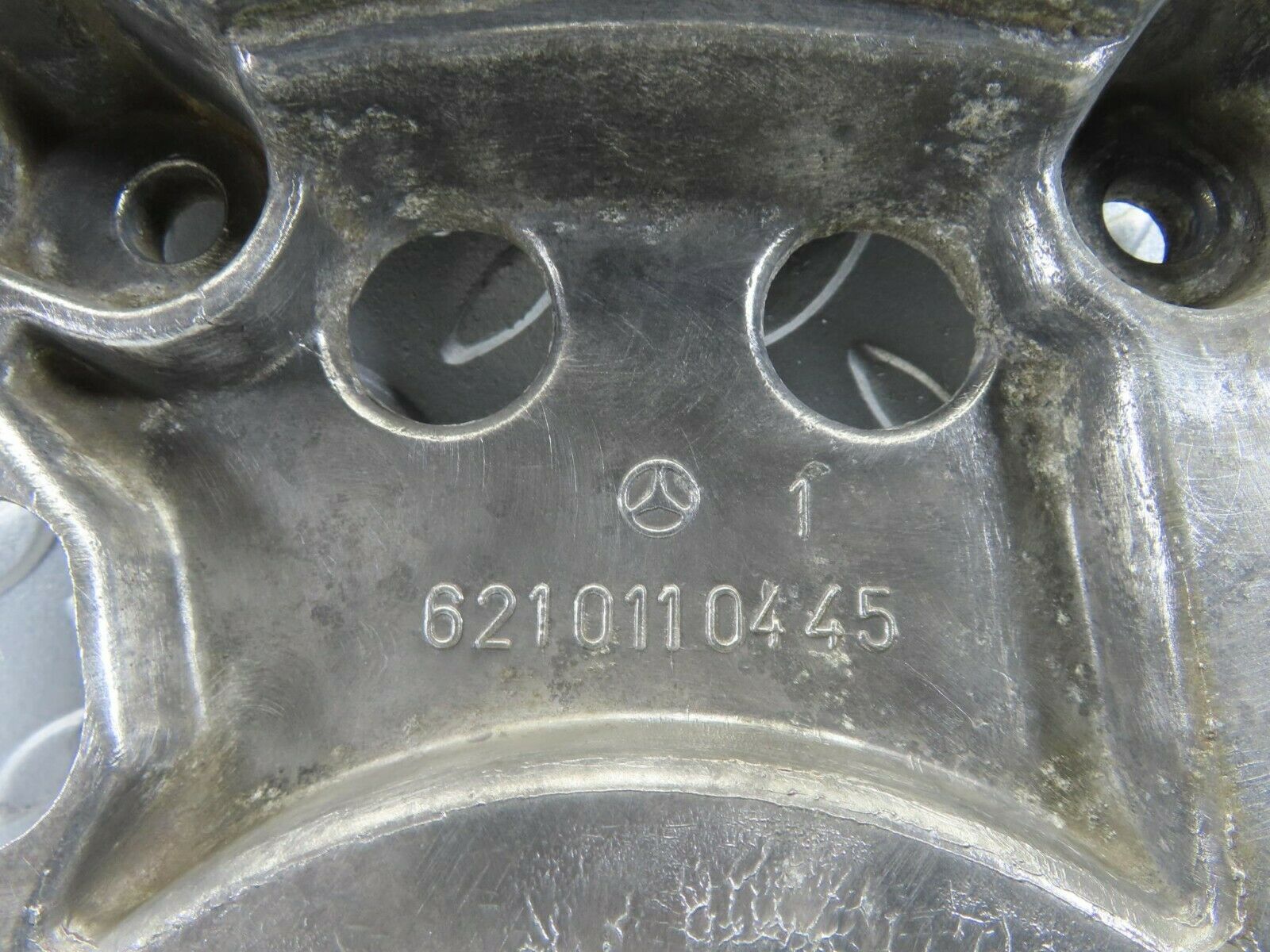 8965 Mercedes-Benz W108 Gearbox Flange 6210110445