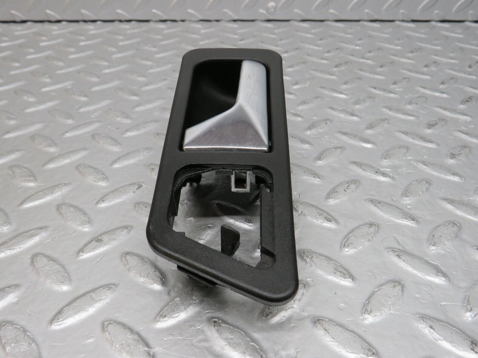 38725 Mercedes-Benz W201 190E 2.6L Rear Left Interior Door Handle 2017660164