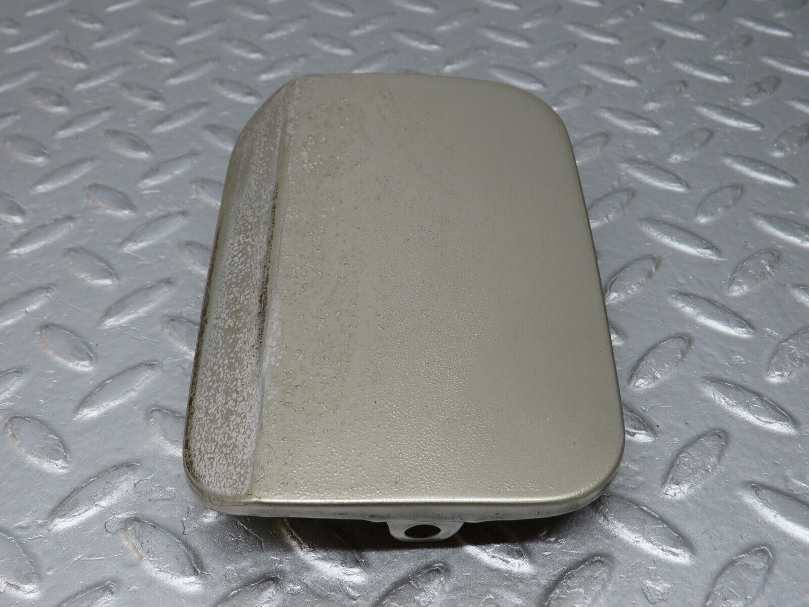 36548 Mercedes-Benz W201 190E 2.0L Fuel Tank Flap Cap 2015842839