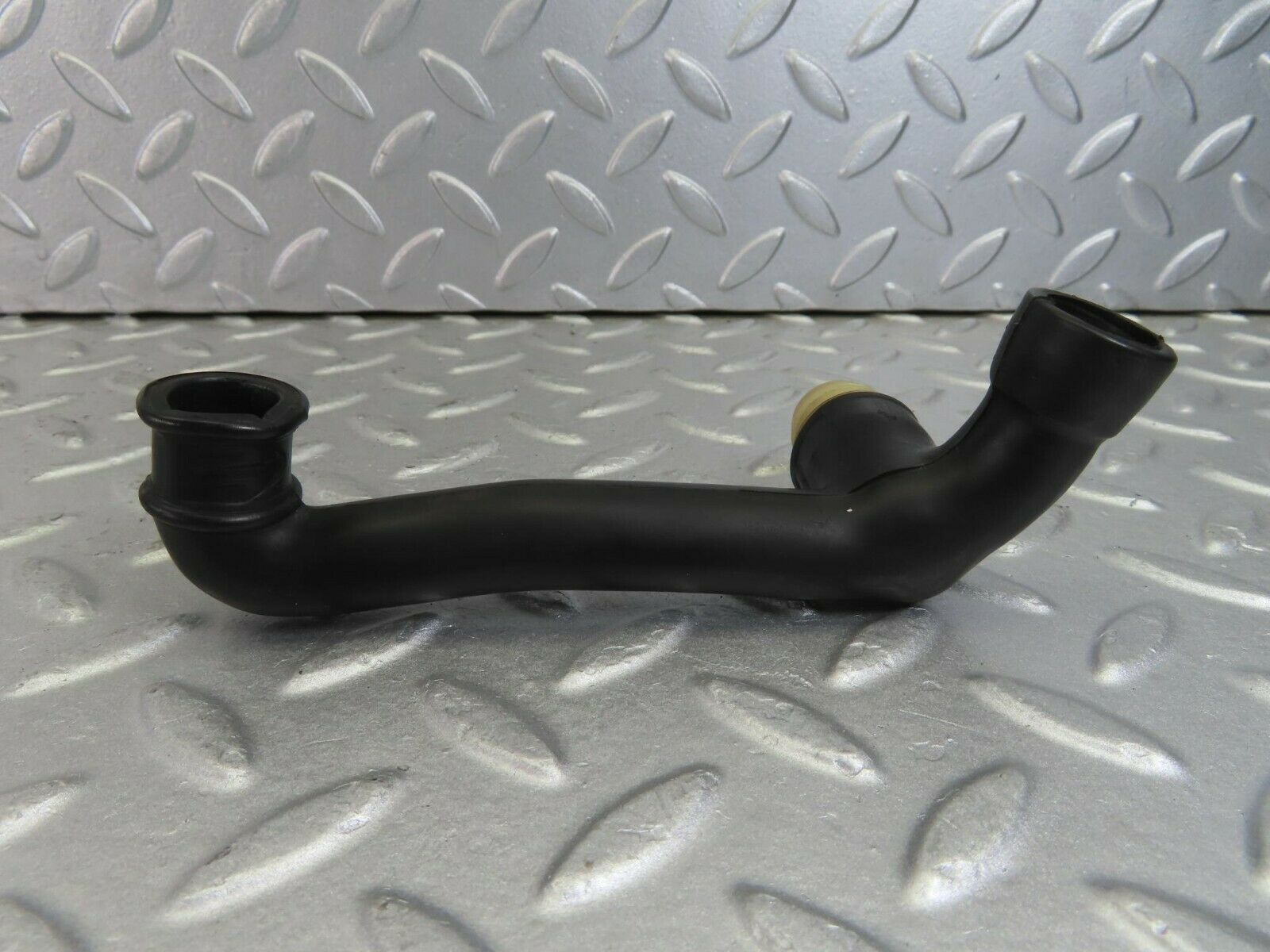 10066 Mercedes-Benz C123 230CE Coupe Air Intake Pipe 1020941682