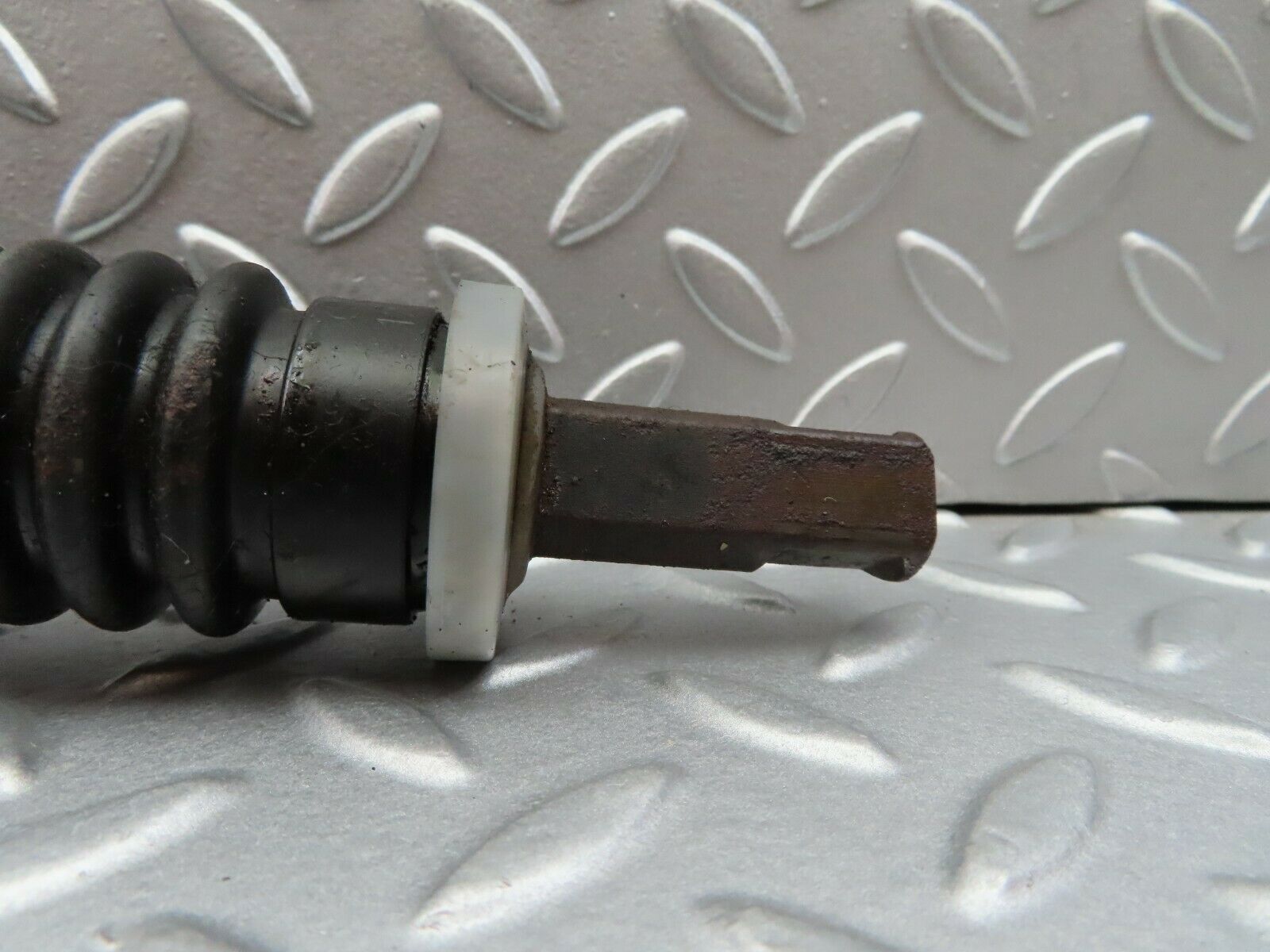 5904 Mercedes-Benz W123 200 Steering Column