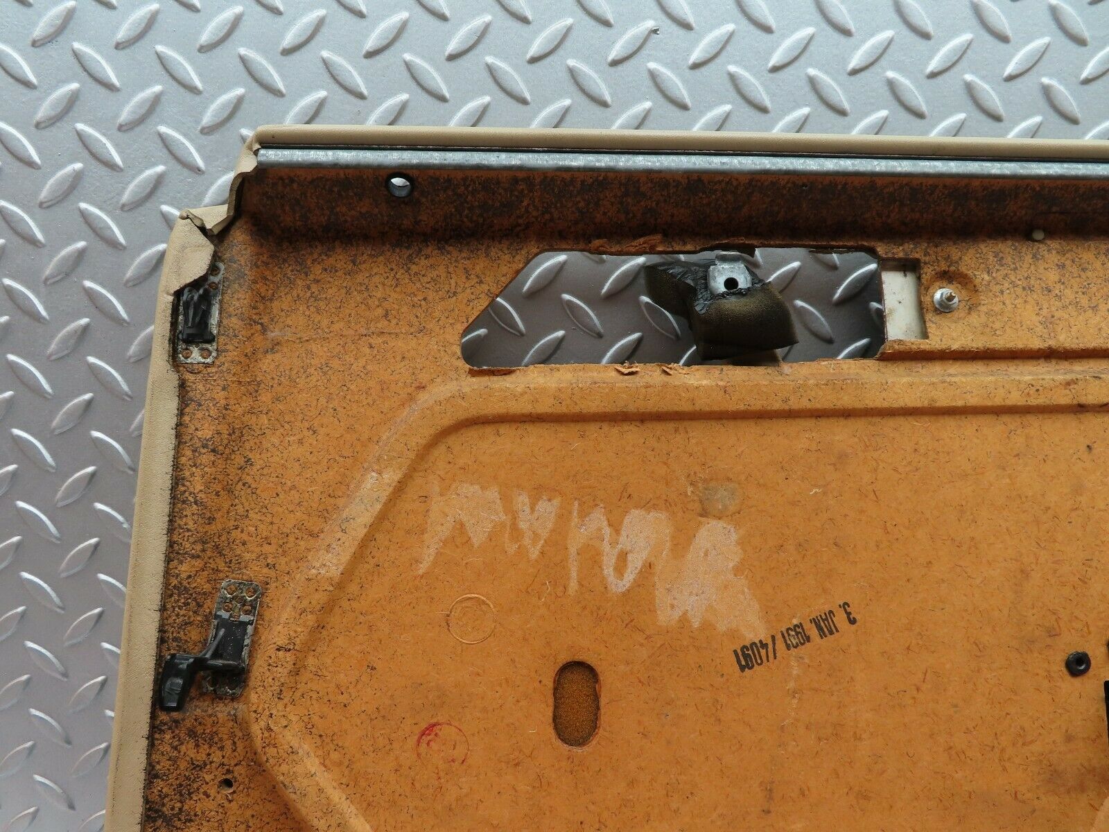 5264 Mercedes-Benz W124 230E Rear Left Door Card Beige 1247370970