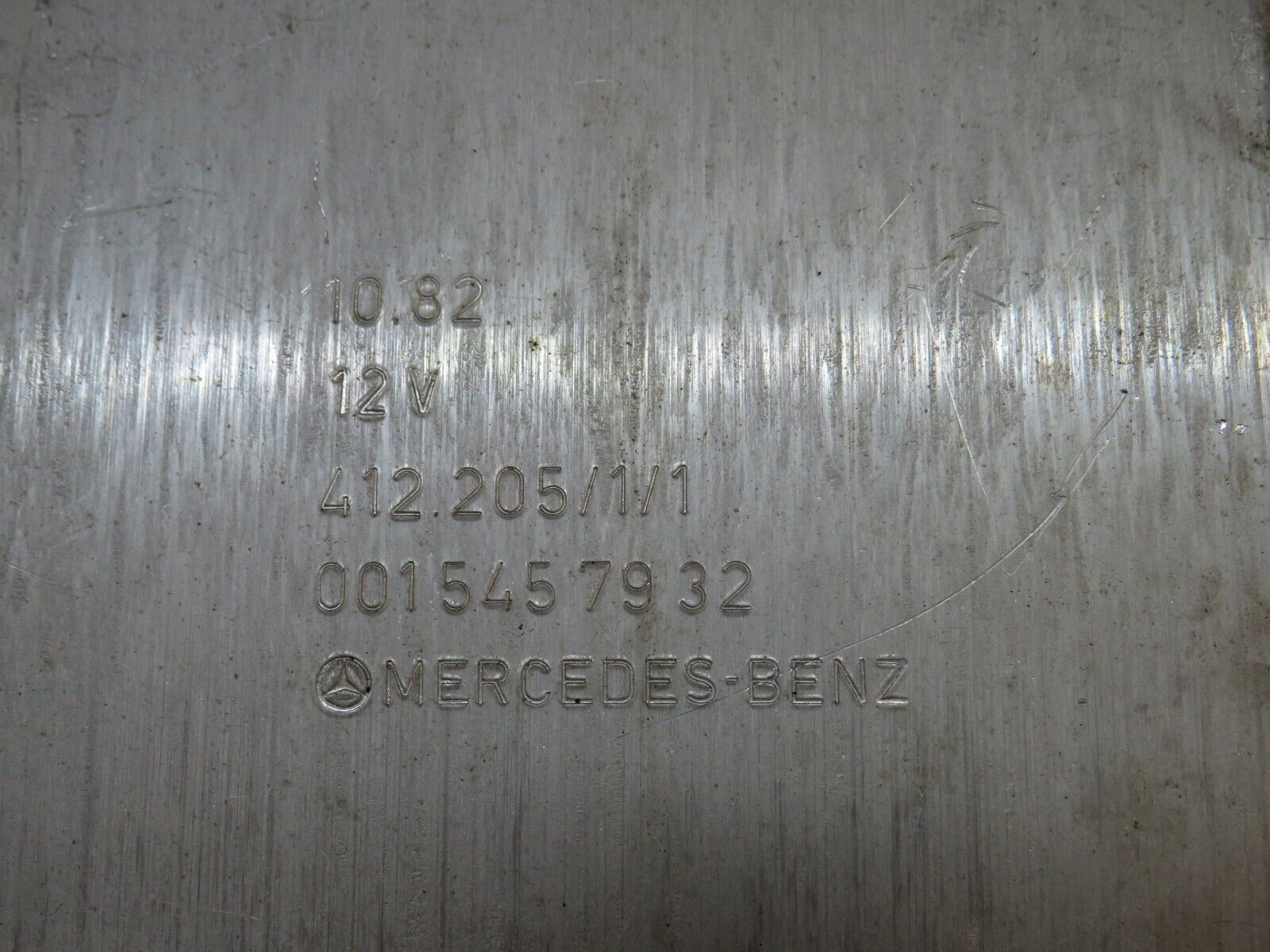 29840 Mercedes-Benz W123 230E Cruise Control Module Unit 0015457932