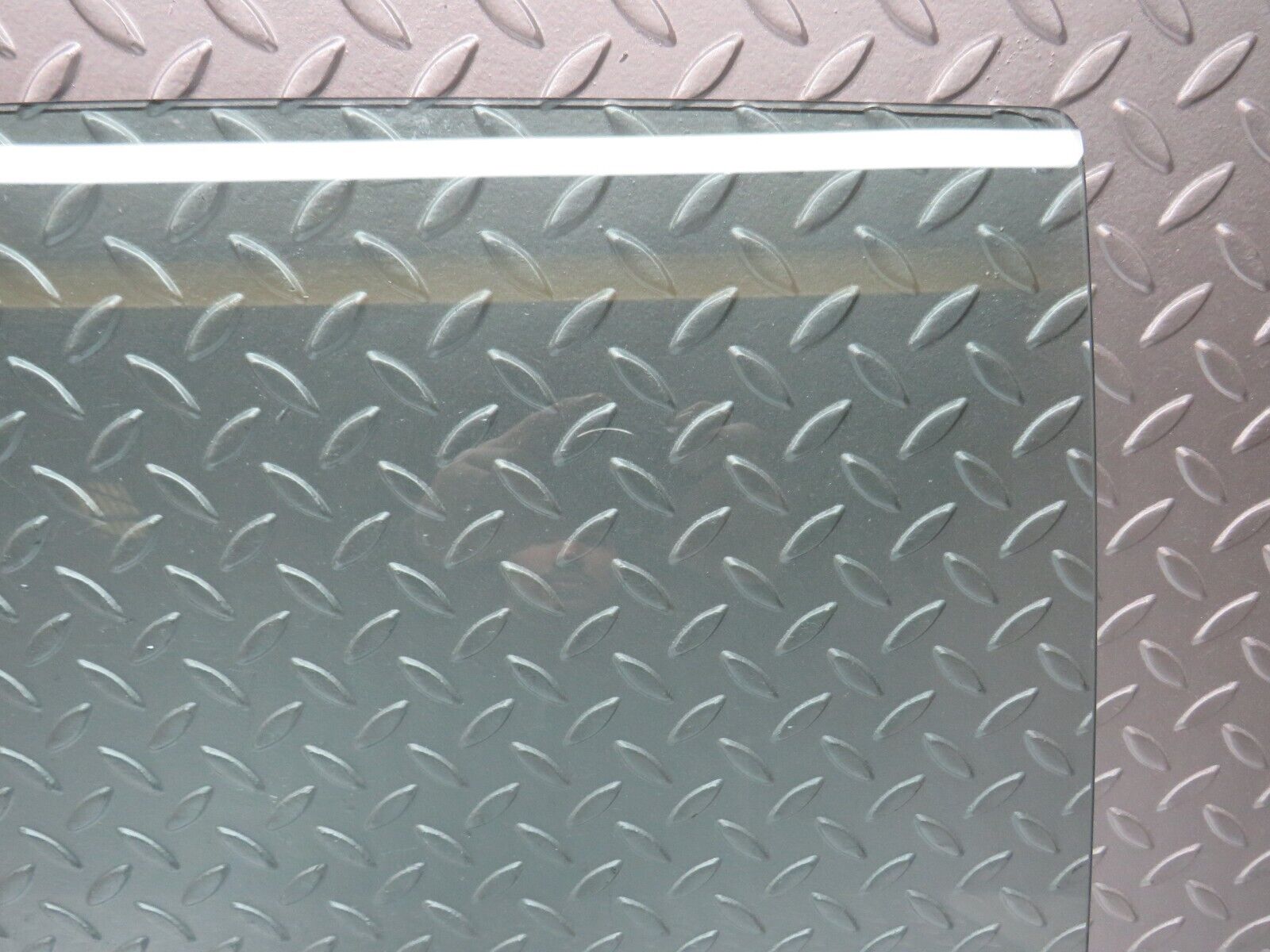 30928 Mercedes-Benz W201 190E 2.0L Rear Right Door Window Glass