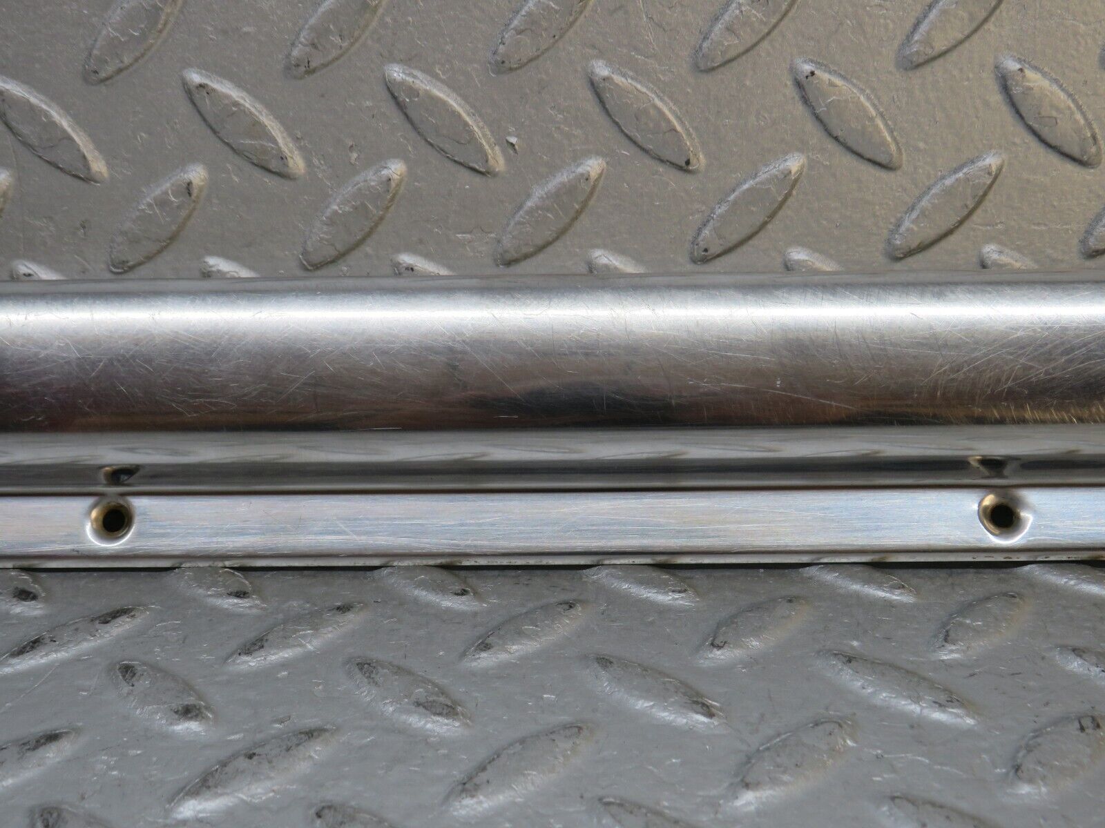 37383 Mercedes-Benz W109 300SEL Front Left Door Sill Chrome
