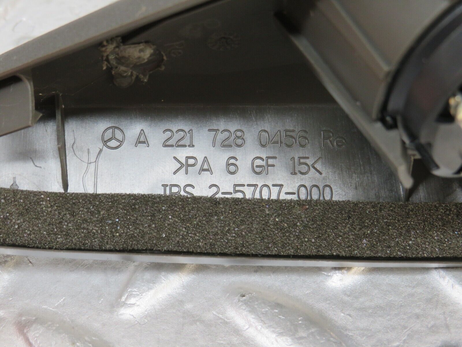 35171 Mercedes-Benz W221 Front Right Door Speaker 2217280456