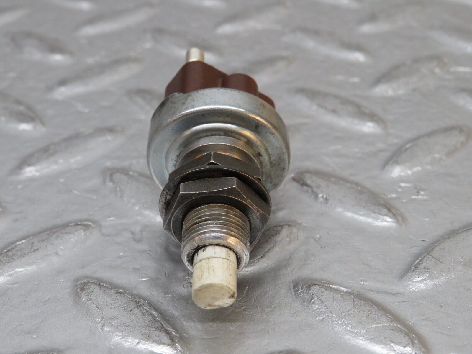 32239 Mercedes-Benz W123 230E Brake Light Contact Switch 190130