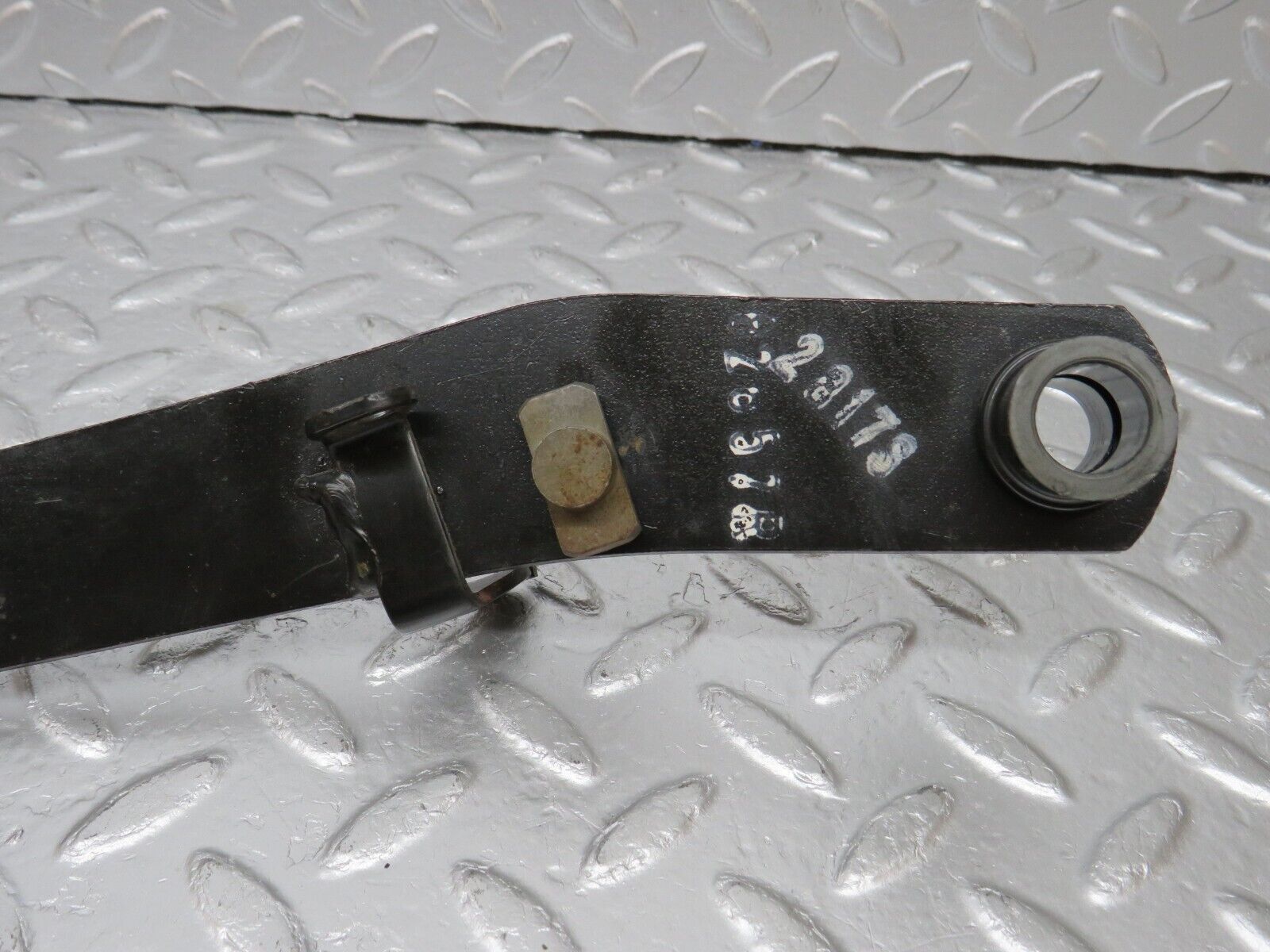 34096 Mercedes-Benz W124 260E Brake Pedal With Rubber 1232910082