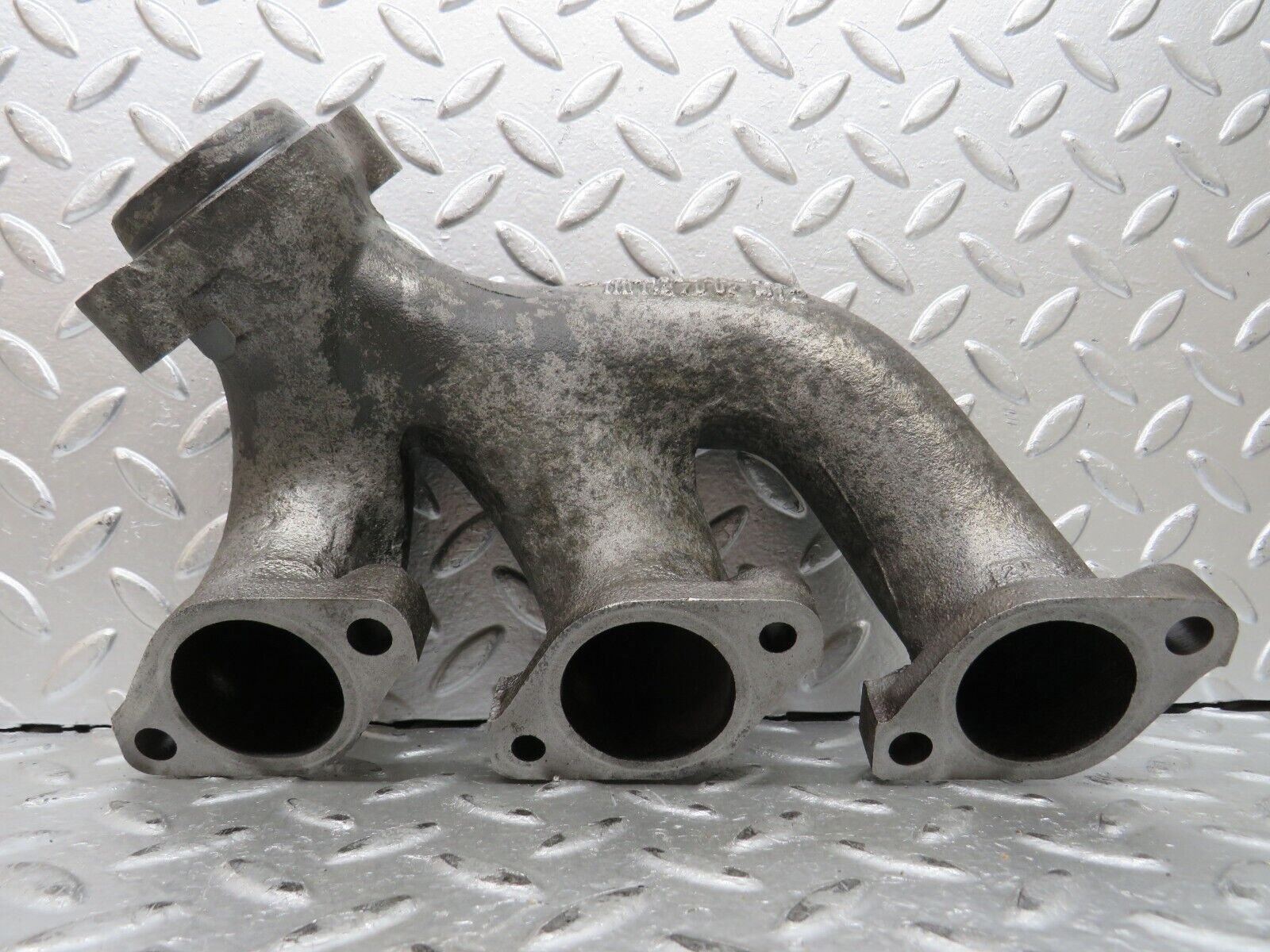 28109 Mercedes-Benz W123 280E Exhaust Manifold Cylinder 4-6 1101427002