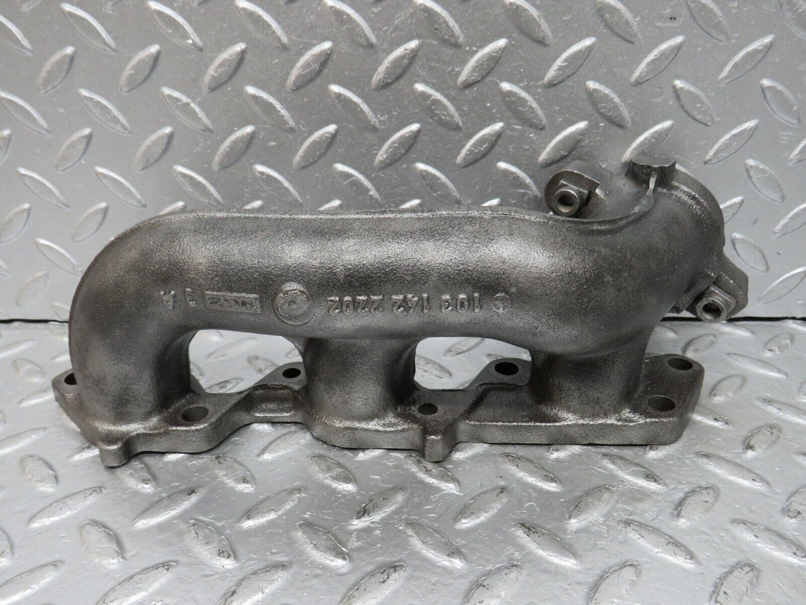 33101 Mercedes-Benz R129 300SL Exhaust Manifold Cylinder 4-6 1031422202