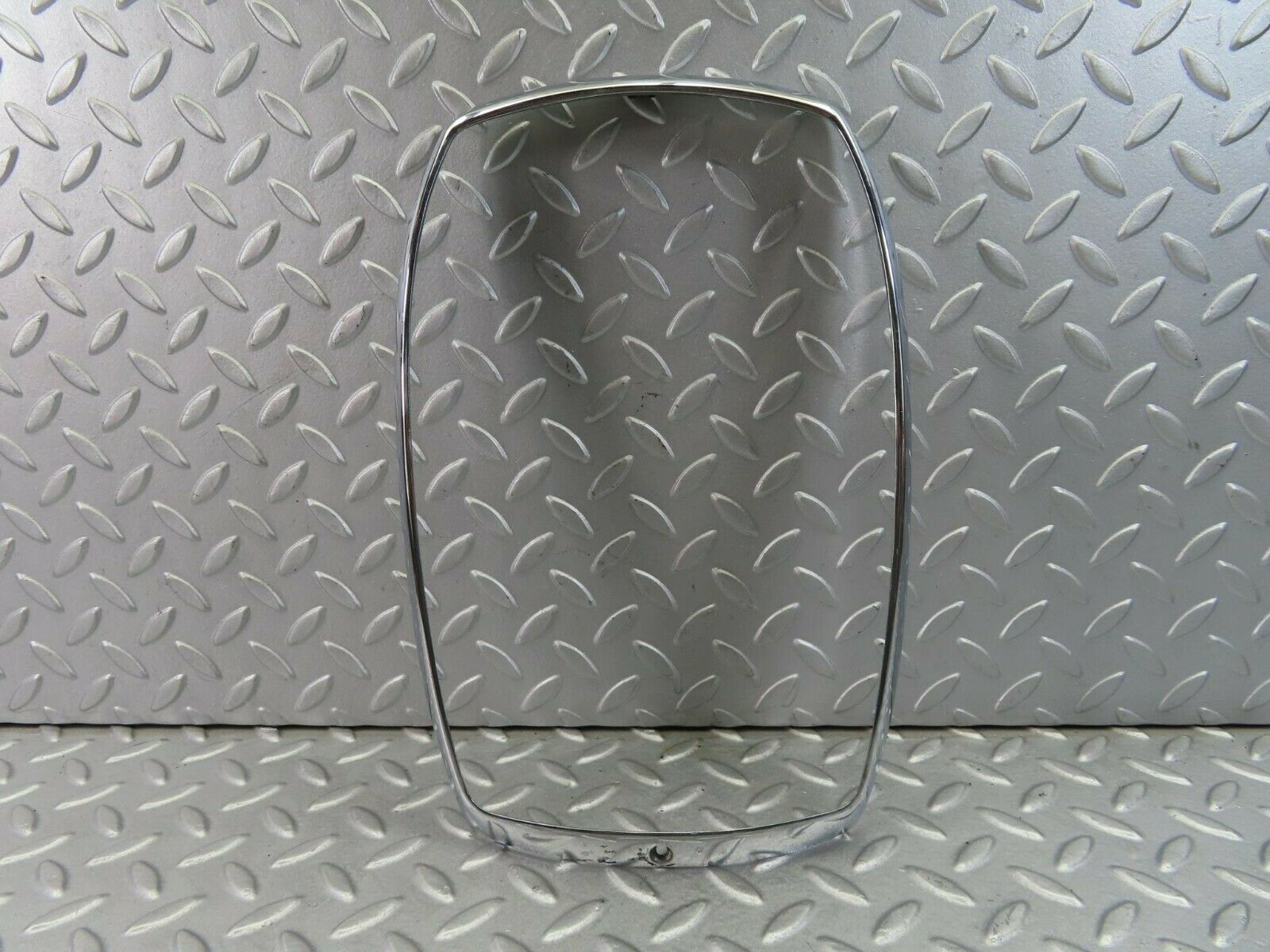 8141 Mercedes-Benz W114 Headlight Chrome Frame