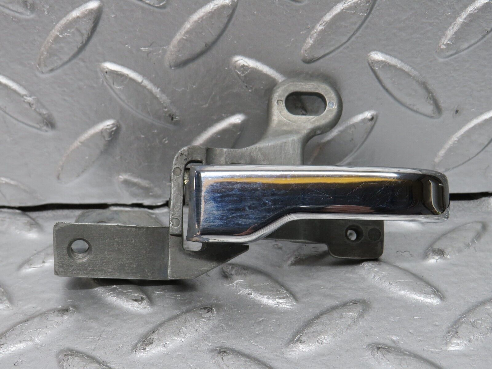 0547 Mercedes-Benz W123 230E Right Interior Door Handle 1237600261