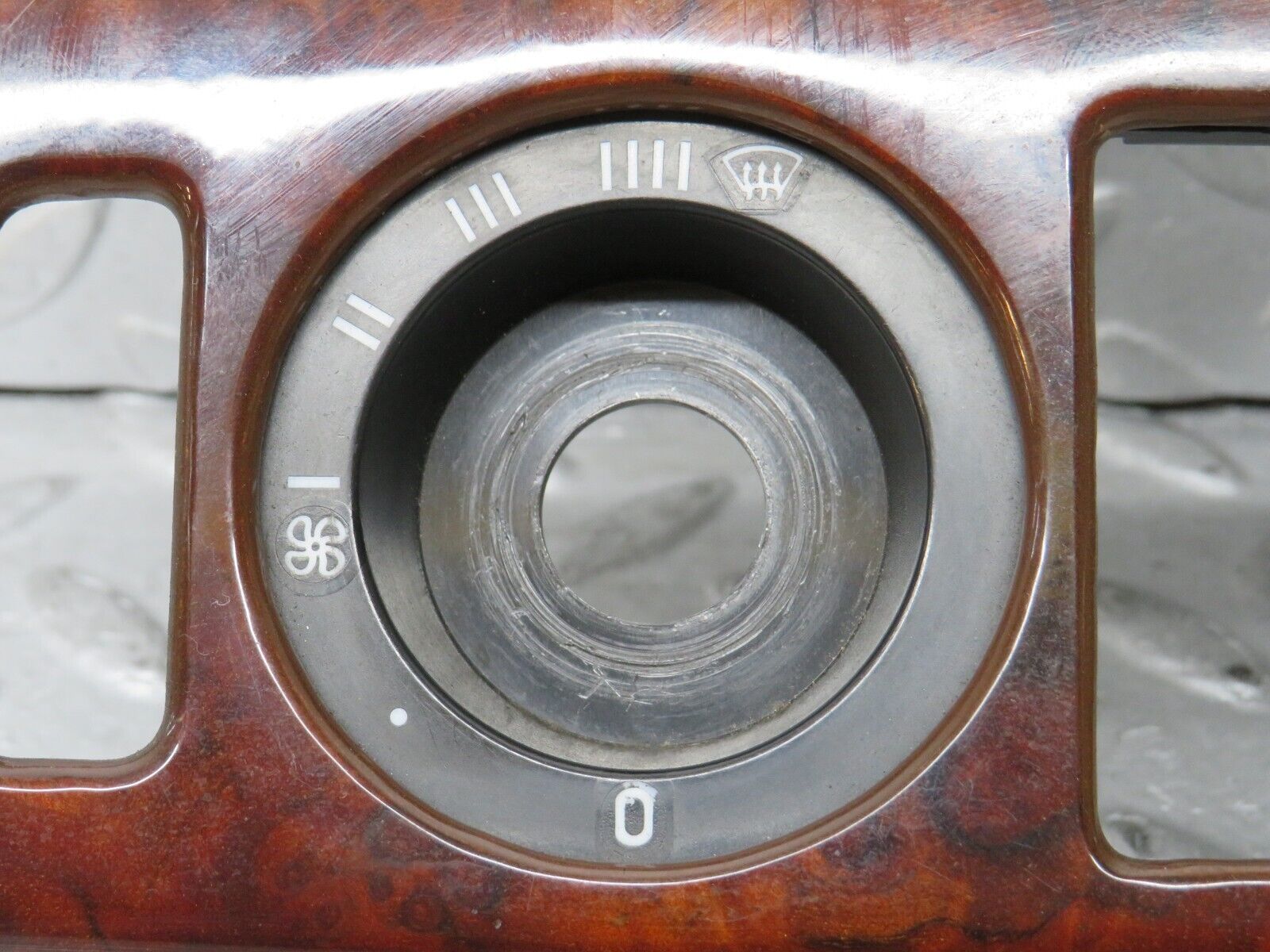 37946 Mercedes-Benz A124 320E Cabriolet Heater Control Panel Wood Trim 1246830275