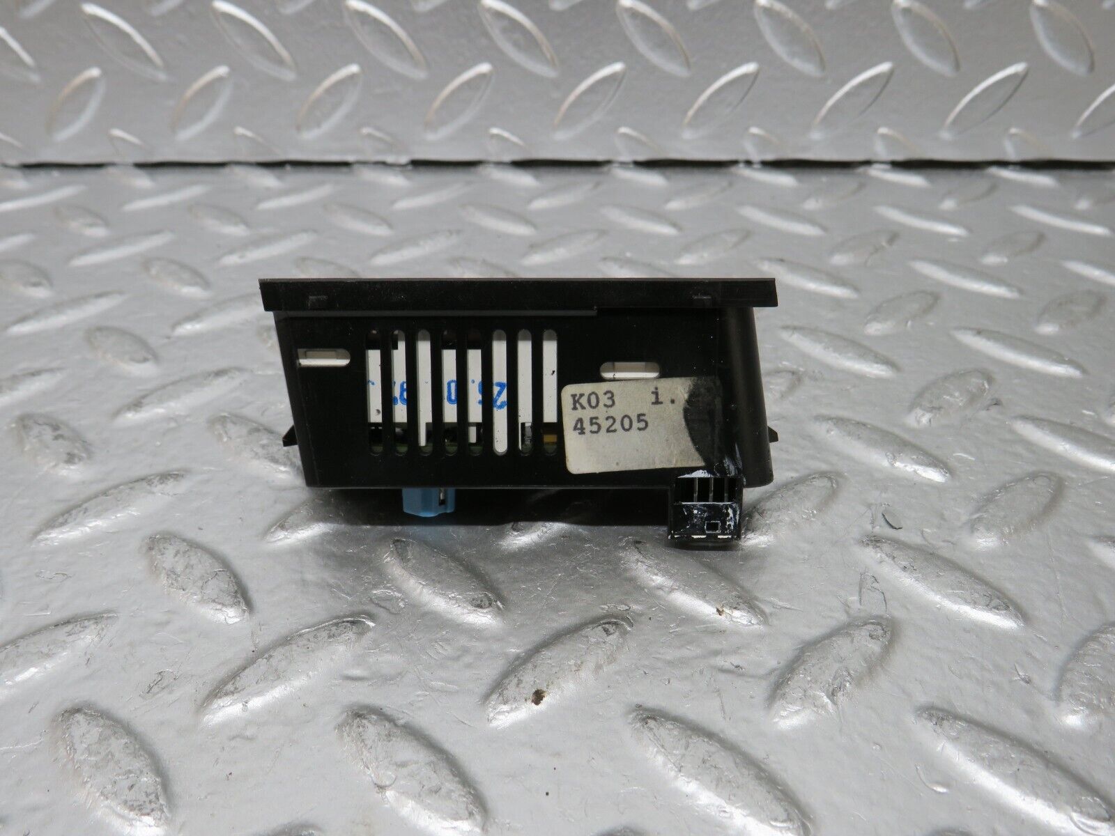 24946 Mercedes-Benz W140 S320 Parking Sensor Display Light 0005427923