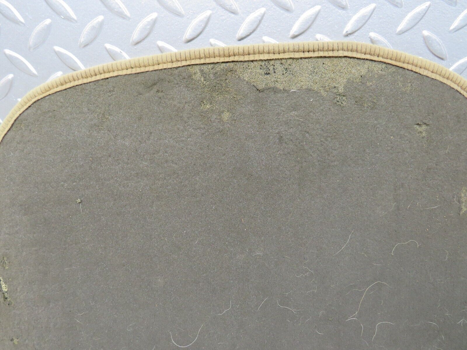 28924 Mercedes-Benz C124 320CE Coupe Rear Right Floor Carpet Beige