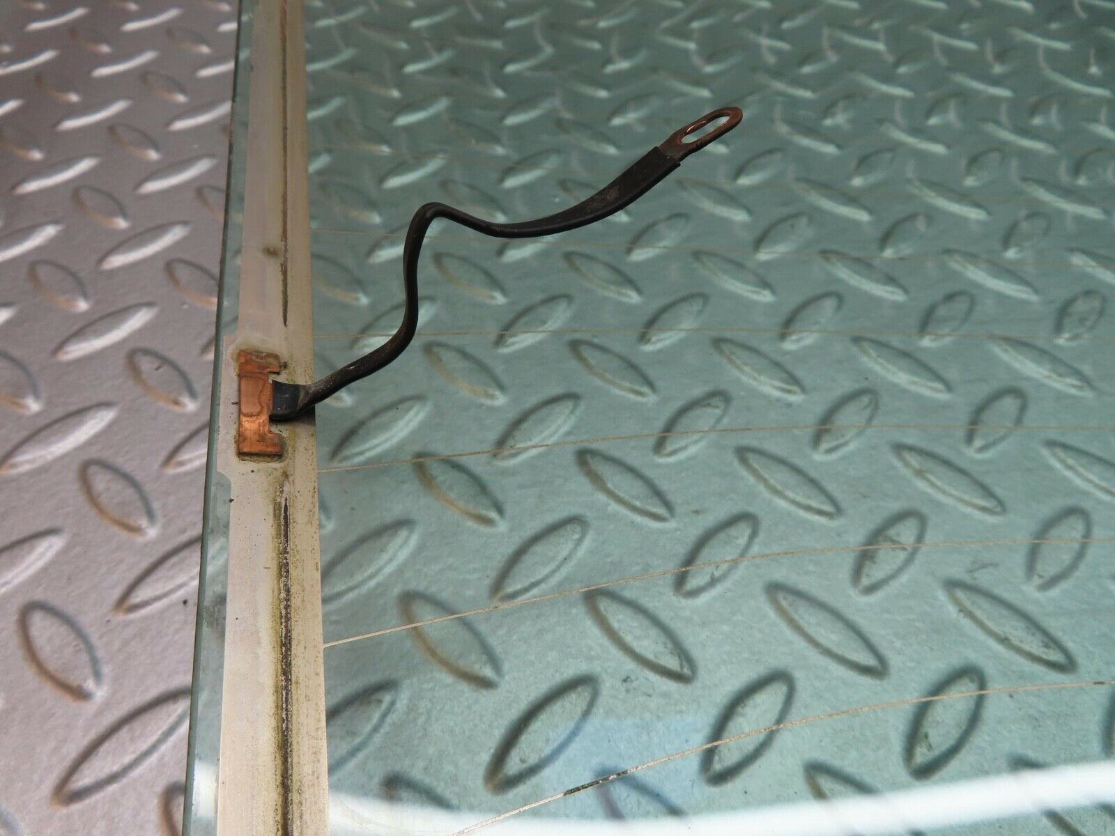 14747 Mercedes-Benz W201 190E Rear Heated Windscreen Glass