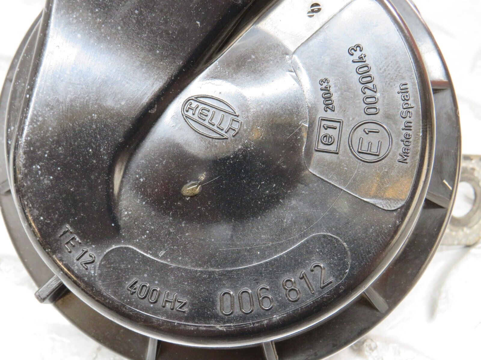 26418 Mercedes-Benz C124 220CE Coupe Horn Hella Pair 006812