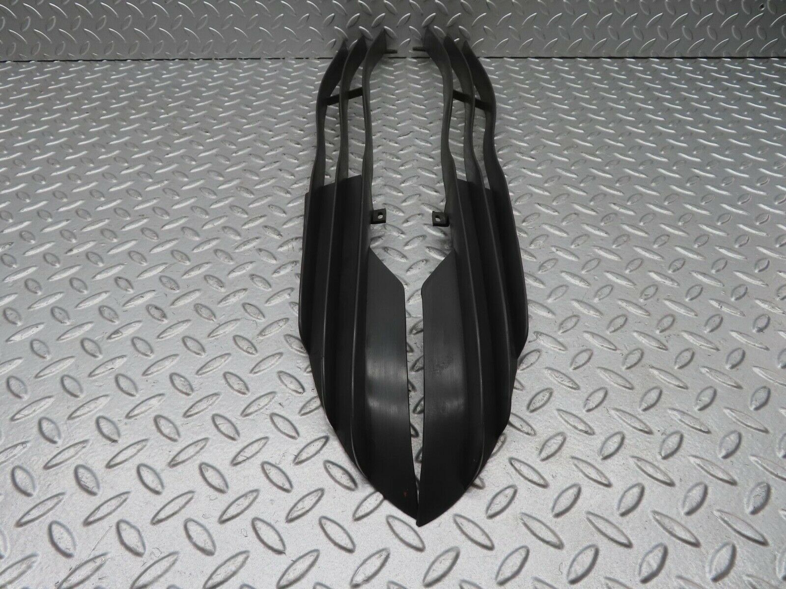 13904 Mercedes-Benz C107 280SLC Front Bumper Lower Grill