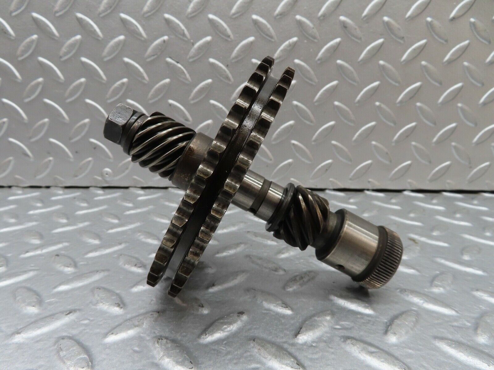 18393 Mercedes-Benz W111 220SE Coupe Intermediate Gear 1270520202