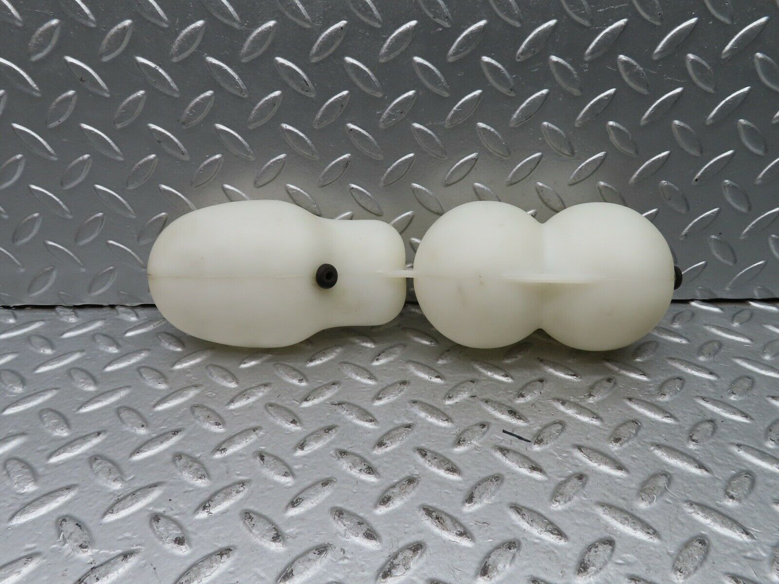 21454 Mercedes-Benz W126 300SE Vacuum Reservoir Tank