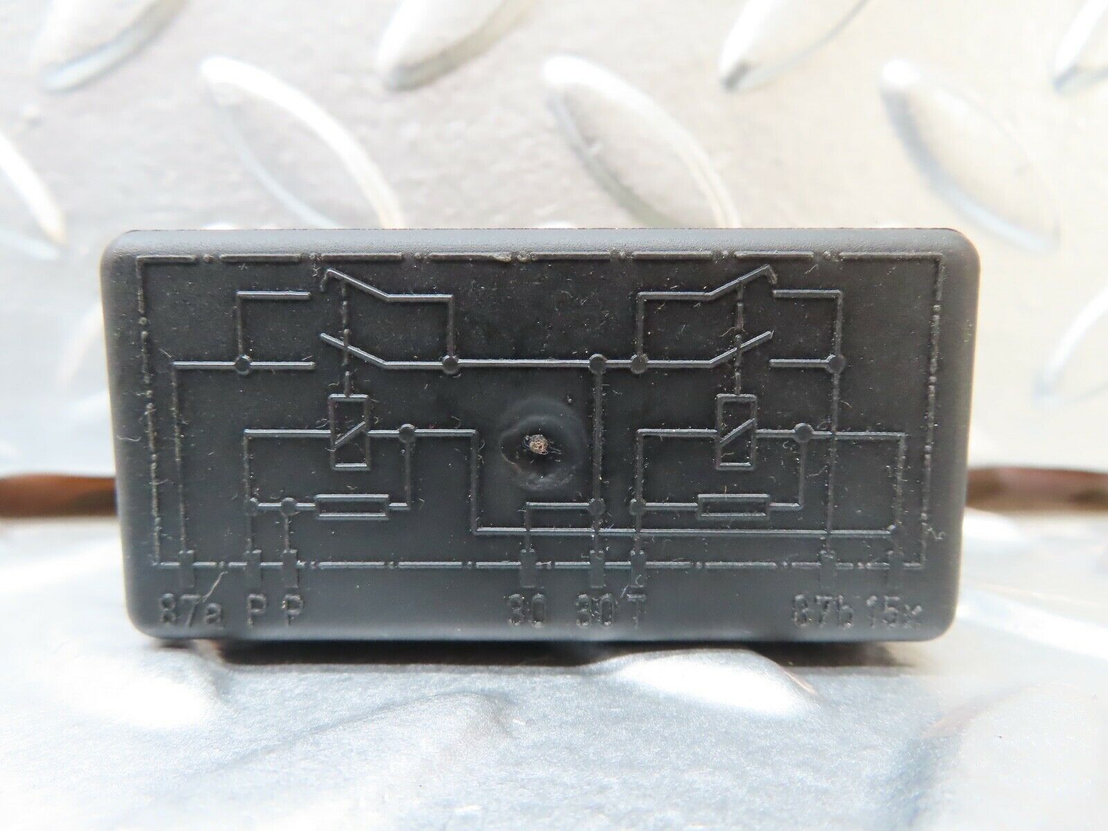 20041 Mercedes-Benz R129 300SL Coupe Auxiliary Fan Relay 0015428219