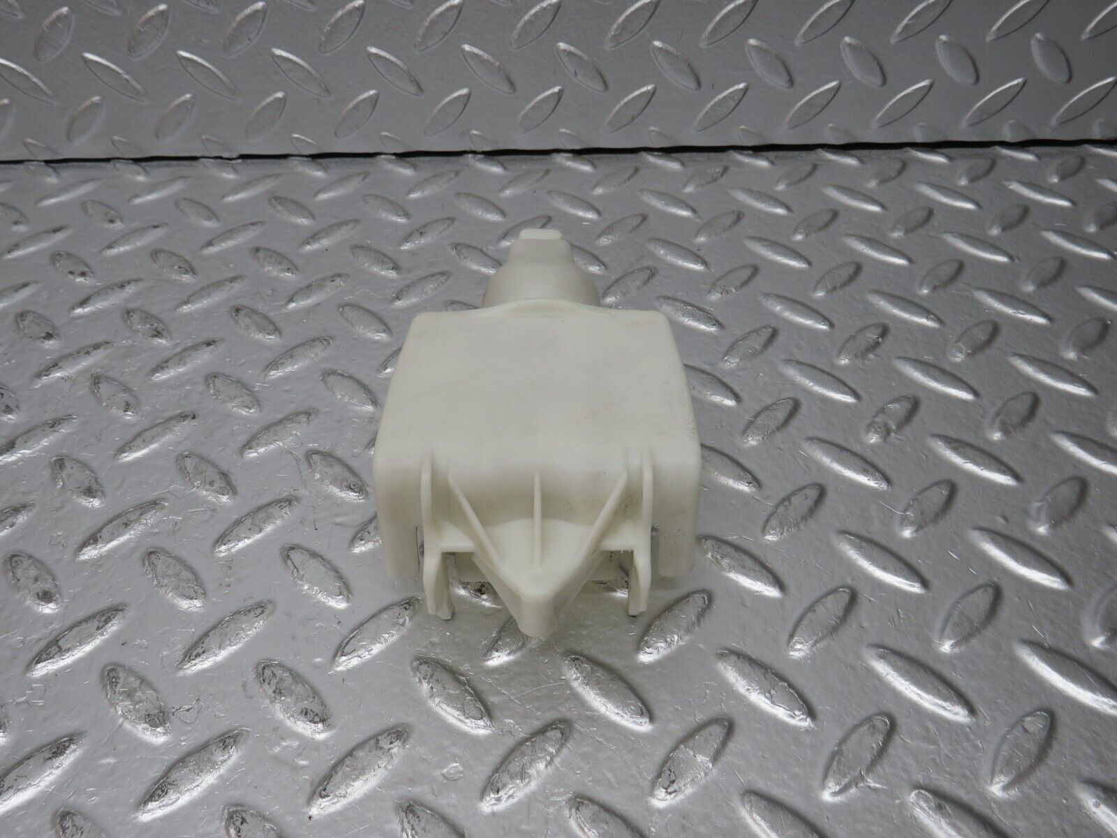 31223 Mercedes-Benz S124 220TE Rear Door Lock Vacuum Actuator Cover 1248050590