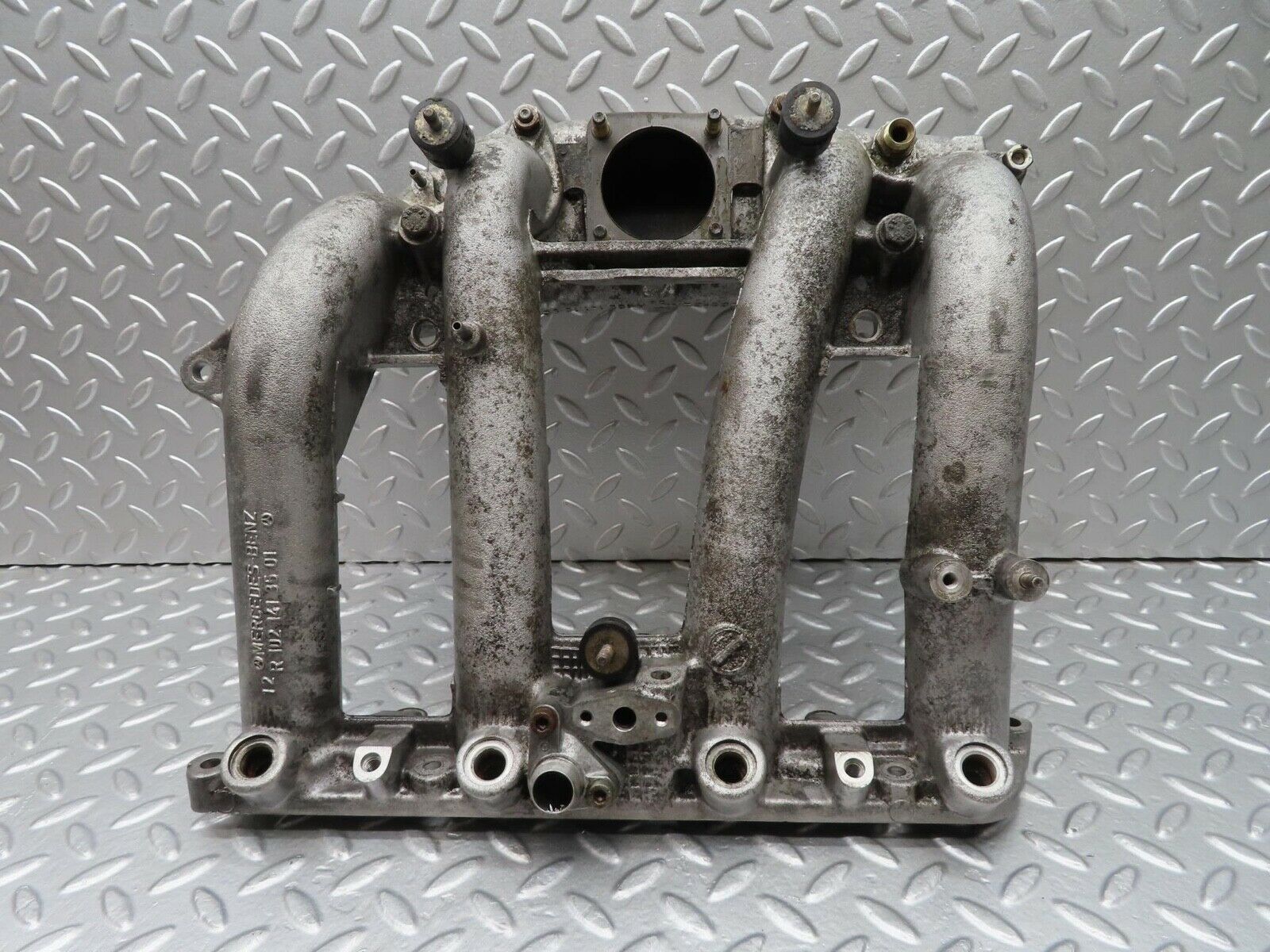 14809 Mercedes-Benz W201 190E Intake Manifold 1021413501
