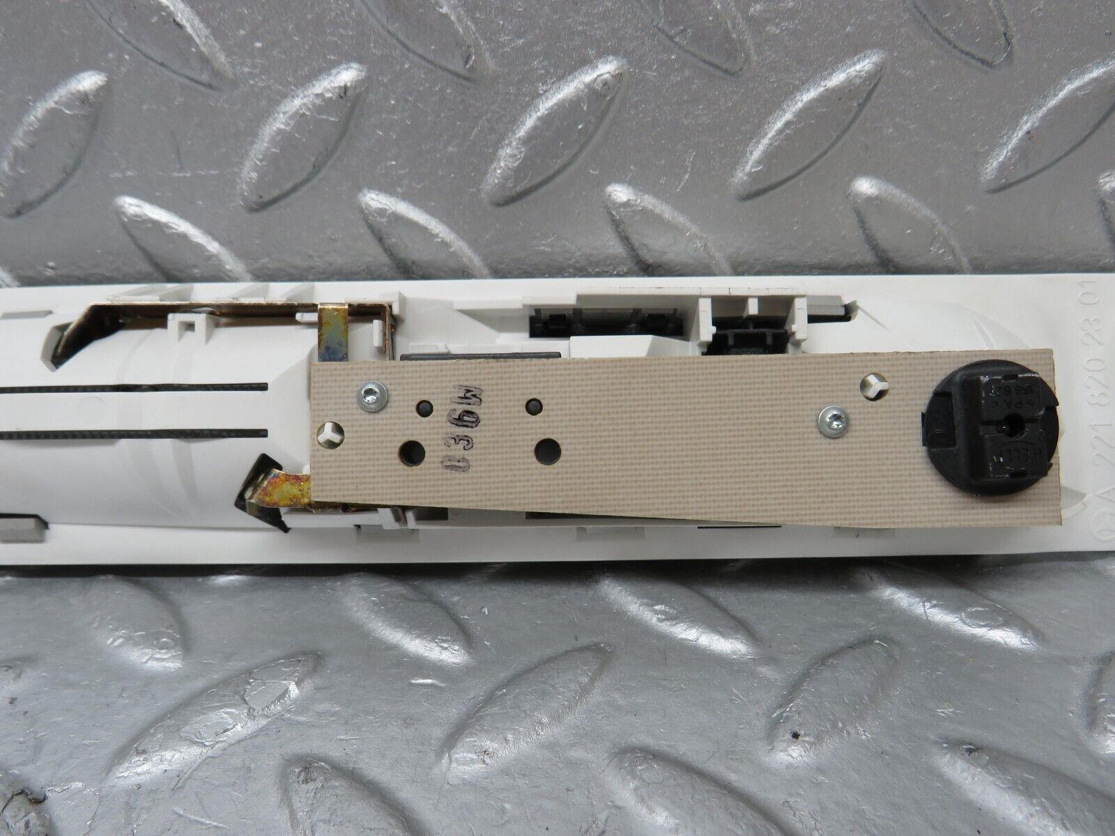 35158 Mercedes-Benz W221 Rear Left Interior Roof Light 2218202301