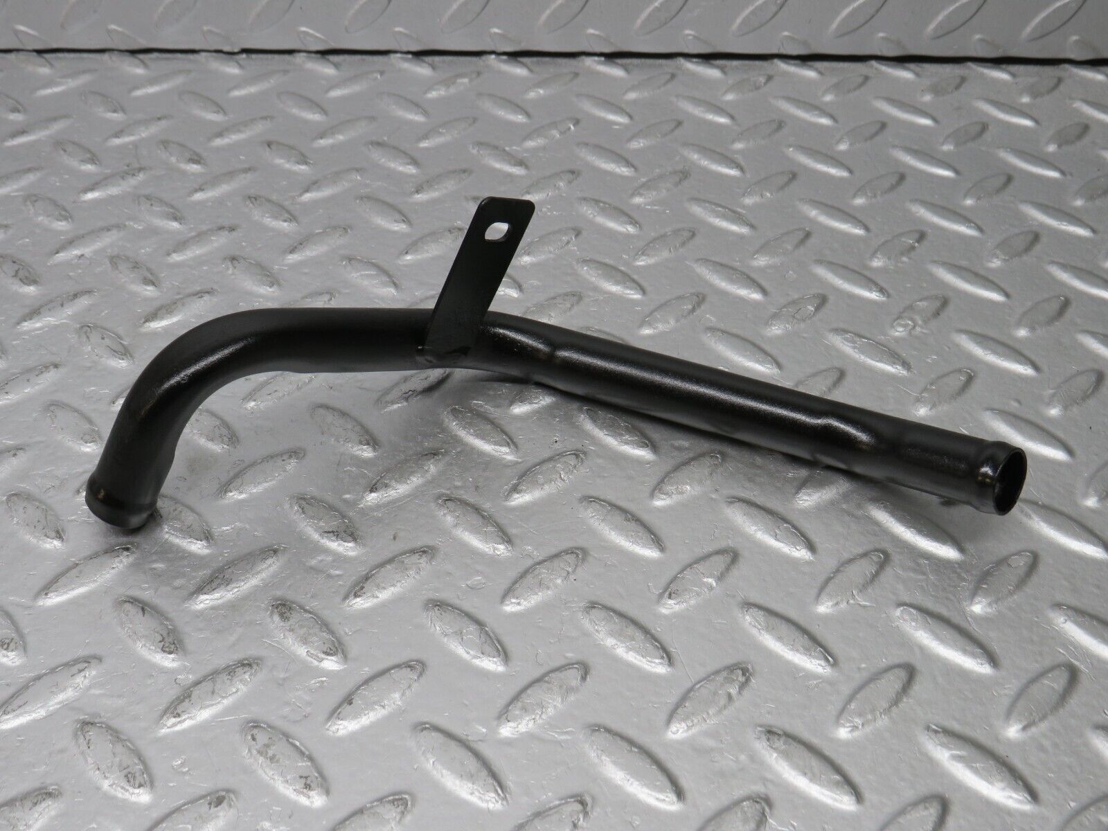 38153 Mercedes-Benz A124 320E Cabriolet Coolant Pipe
